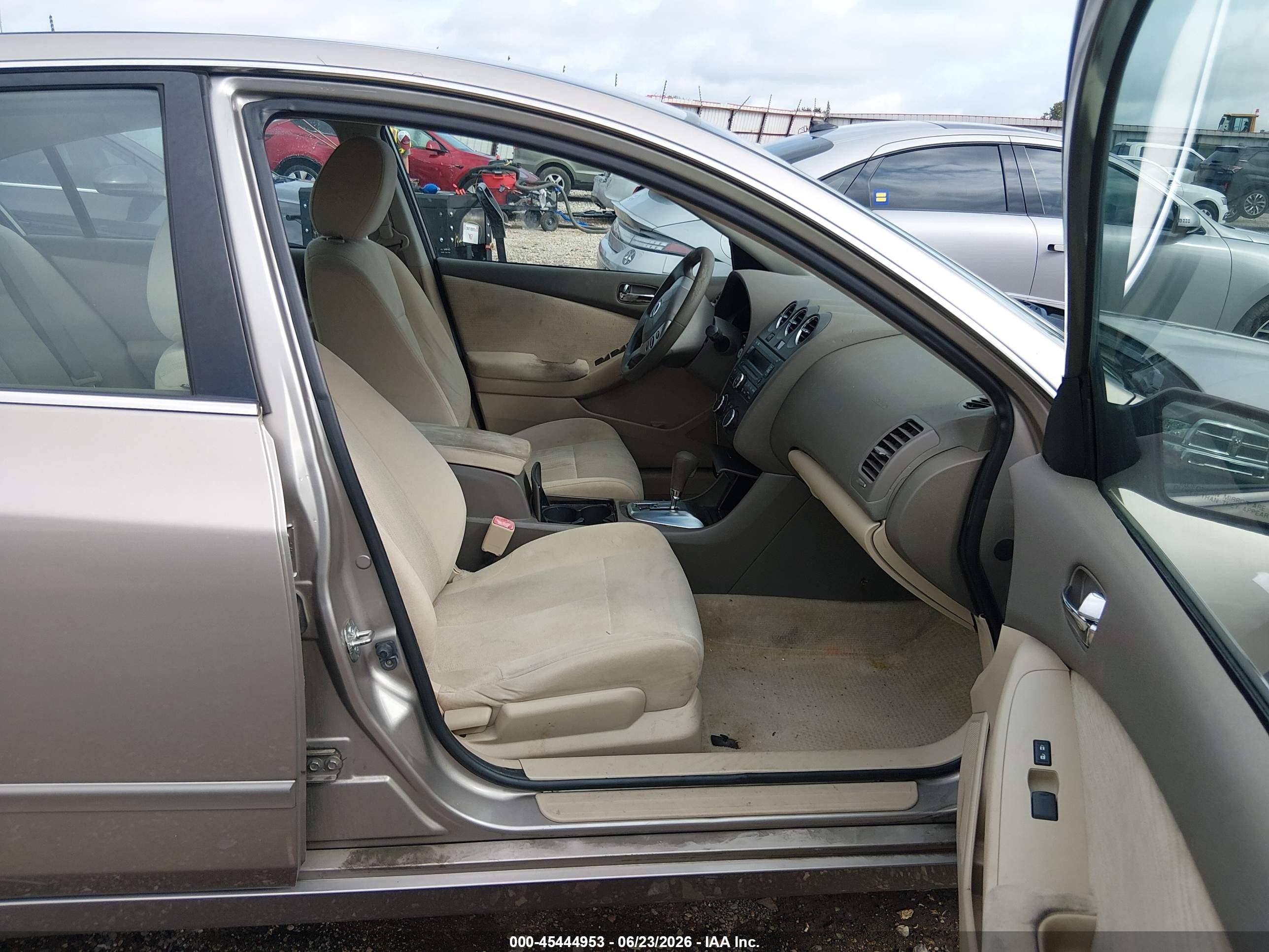 2012 Nissan Altima 2.5 S Beige vin: 1N4AL2AP7CC211076