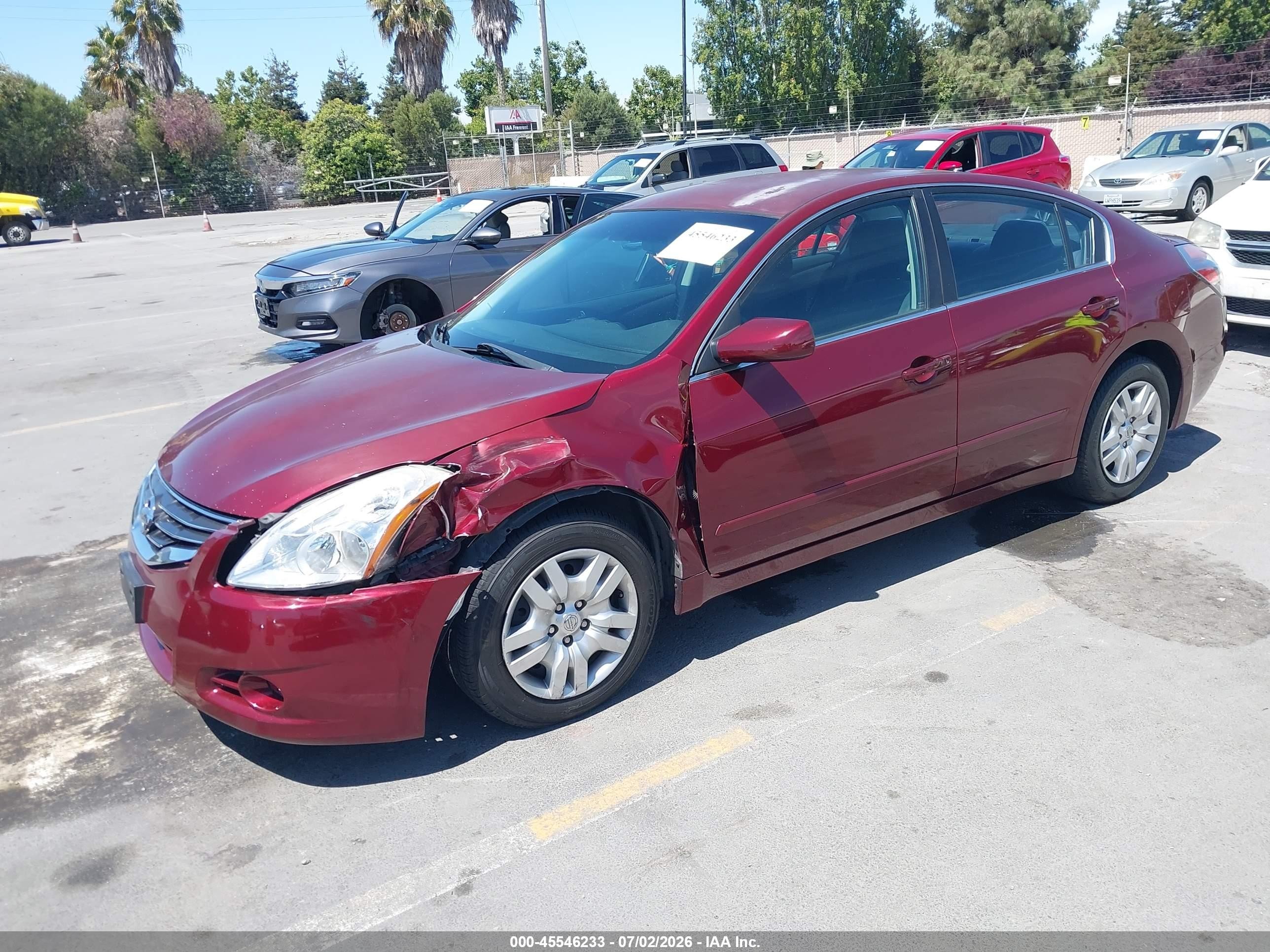 2012 Nissan Altima 2.5 S Maroon vin: 1N4AL2AP7CN482143