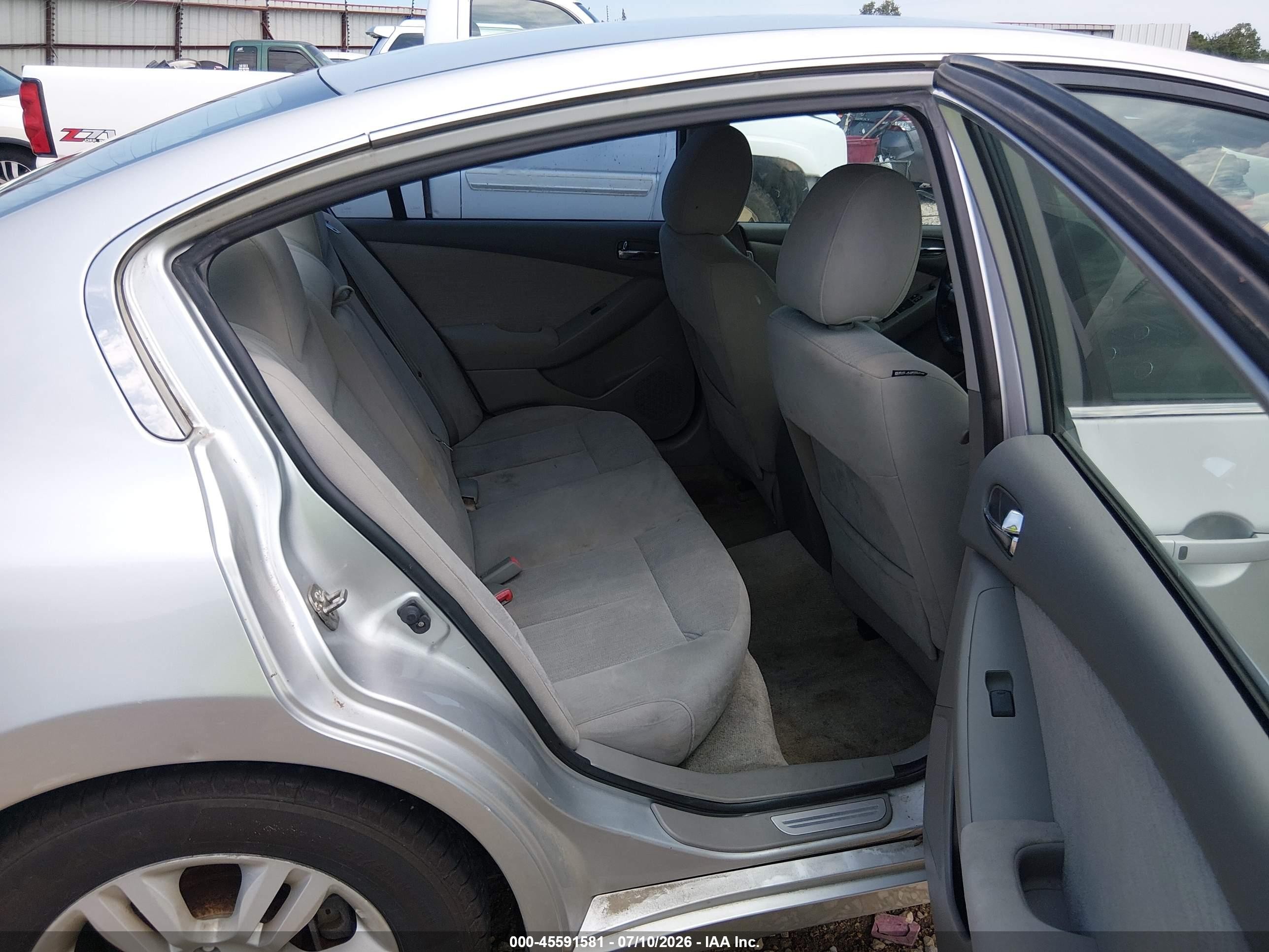 2012 Nissan Altima 2.5 S Silver vin: 1N4AL2AP7CN503766