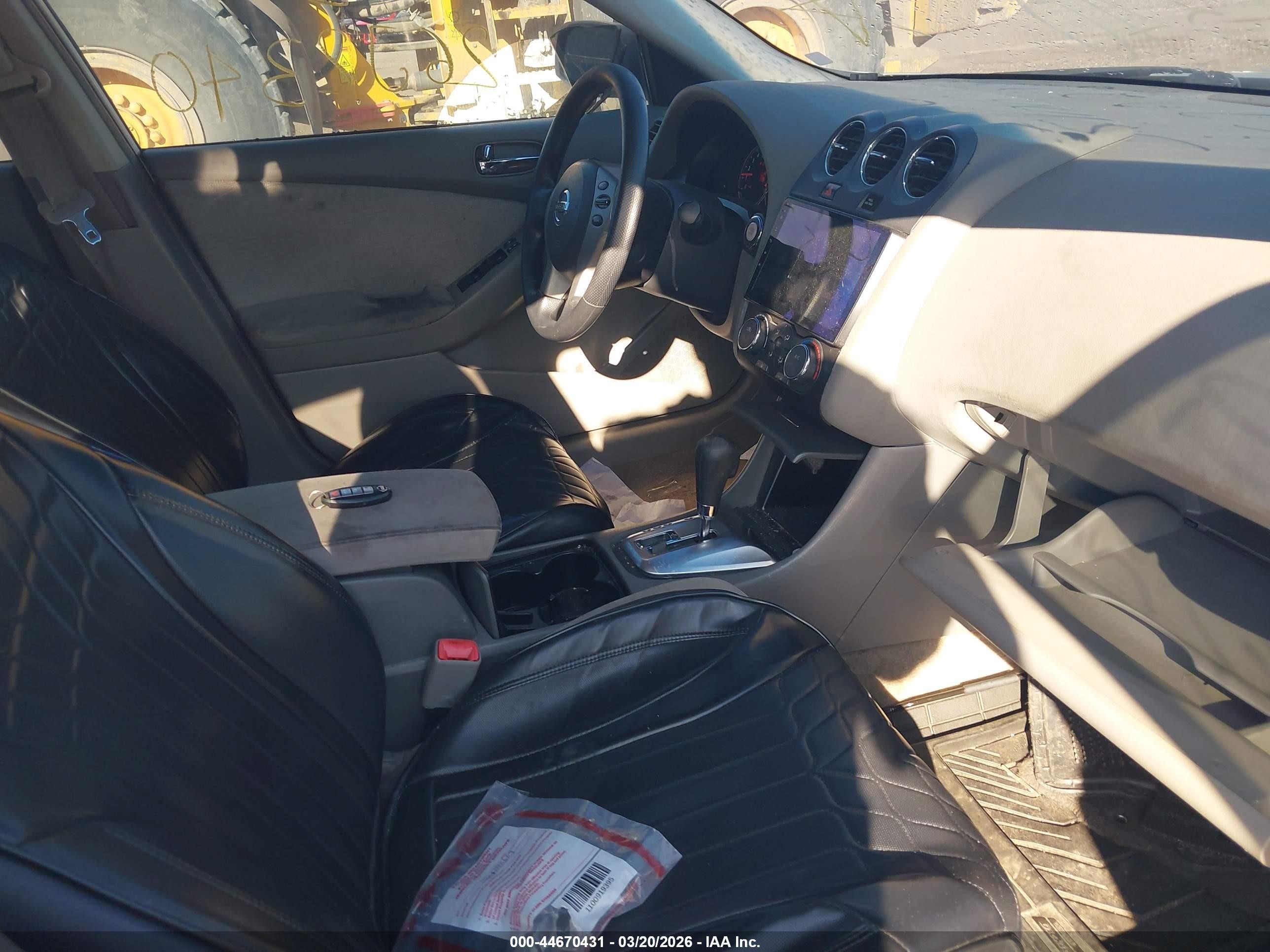 2010 Nissan Altima 2.5 Silver vin: 1N4AL2AP8AC128799