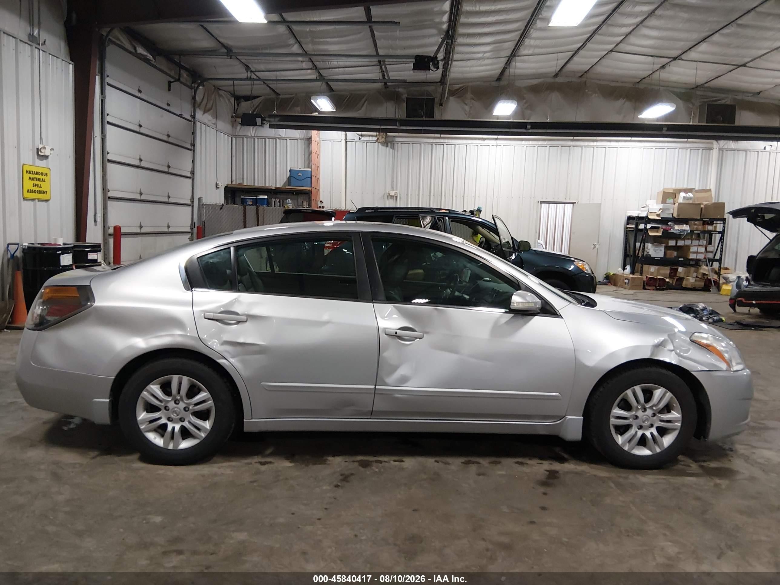 2010 Nissan Altima 2.5 S Silver vin: 1N4AL2AP8AC165500