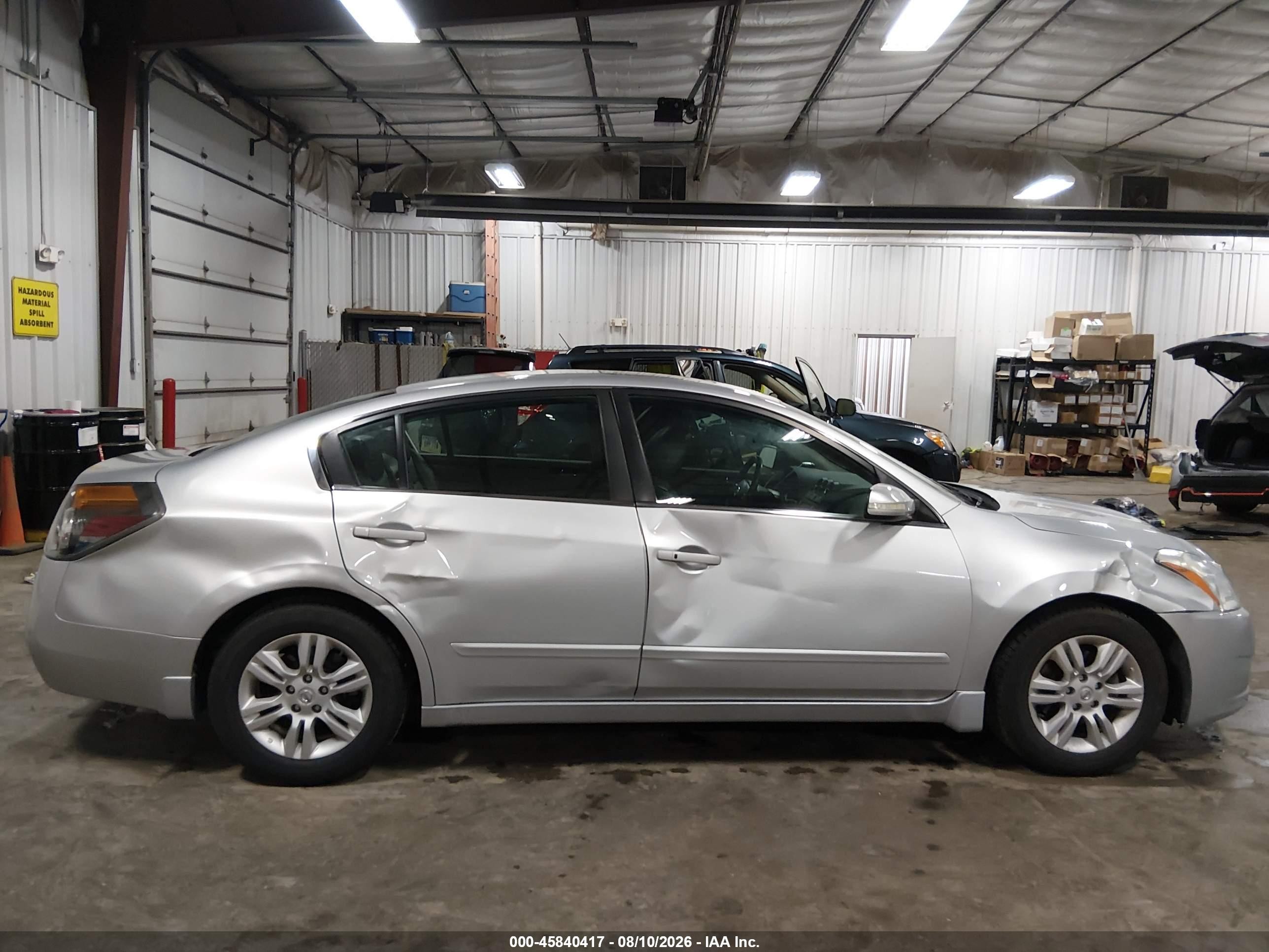 2010 Nissan Altima 2.5 S Silver vin: 1N4AL2AP8AC165500