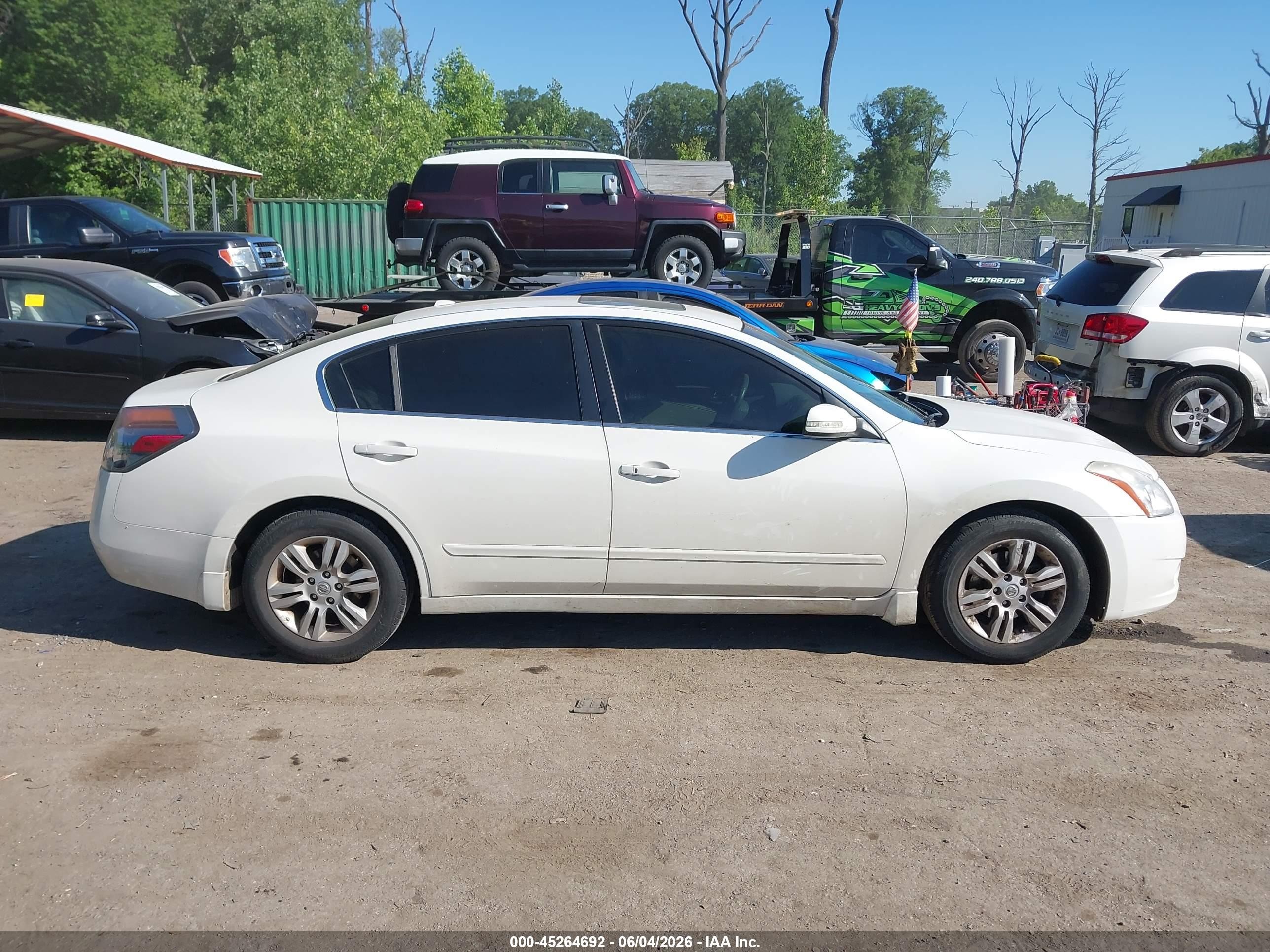2010 Nissan Altima 2.5 S White vin: 1N4AL2AP8AC176321