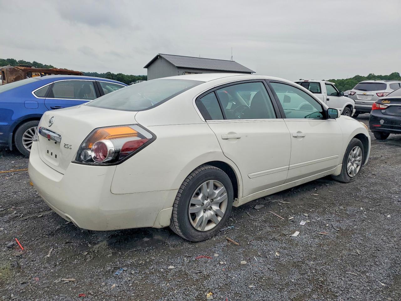 2010 Nissan Altima 2.5 White vin: 1N4AL2AP8AC181518
