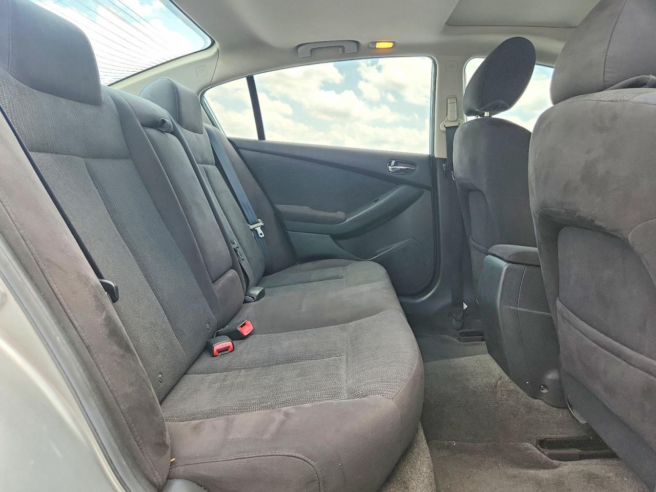 2010 Nissan Altima 2.5 Silver vin: 1N4AL2AP8AN434325
