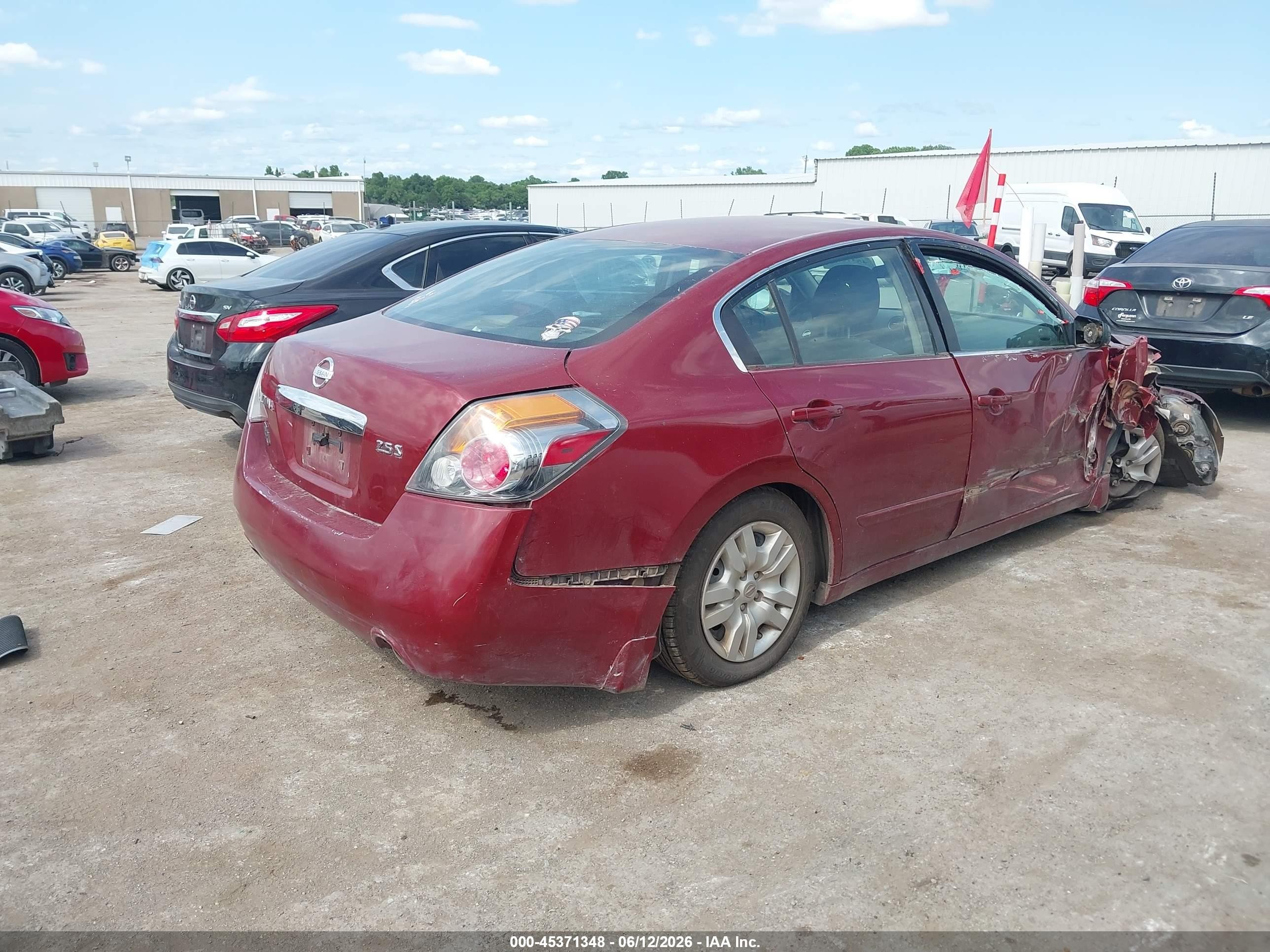 2010 Nissan Altima 2.5 S Red vin: 1N4AL2AP8AN465798