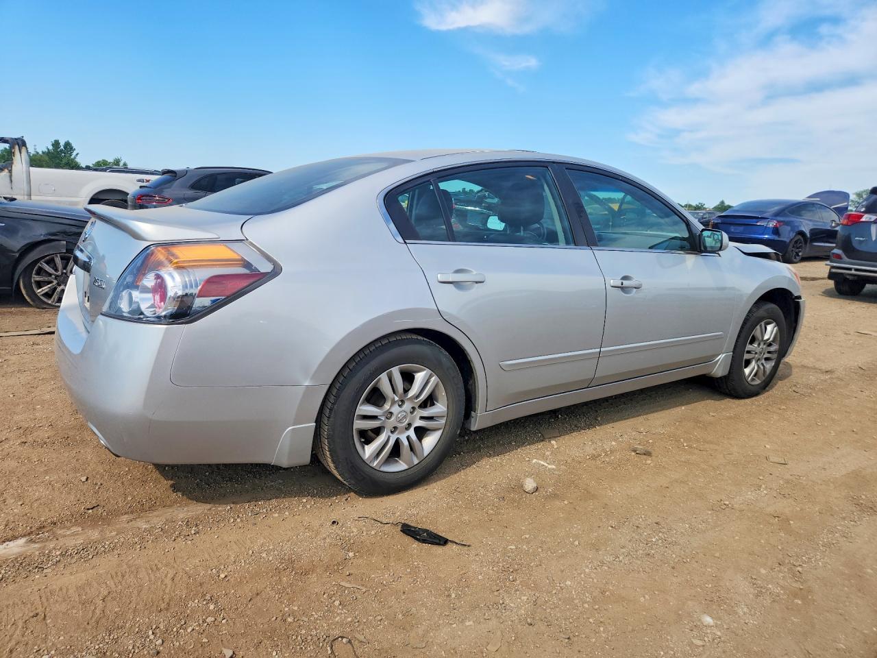 2010 Nissan Altima 2.5 Silver vin: 1N4AL2AP8AN501330