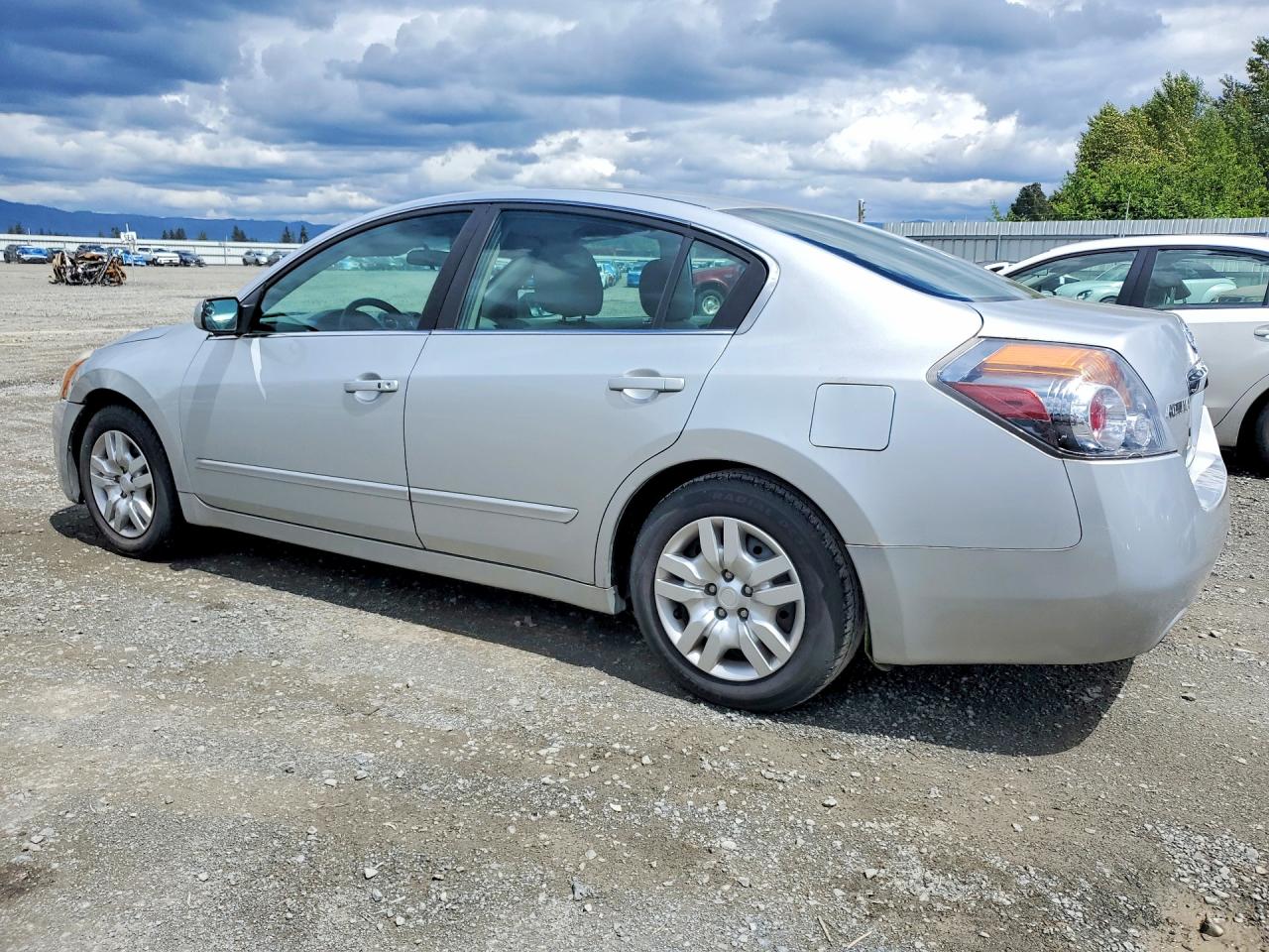 2010 Nissan Altima 2.5 Silver vin: 1N4AL2AP8AN534408