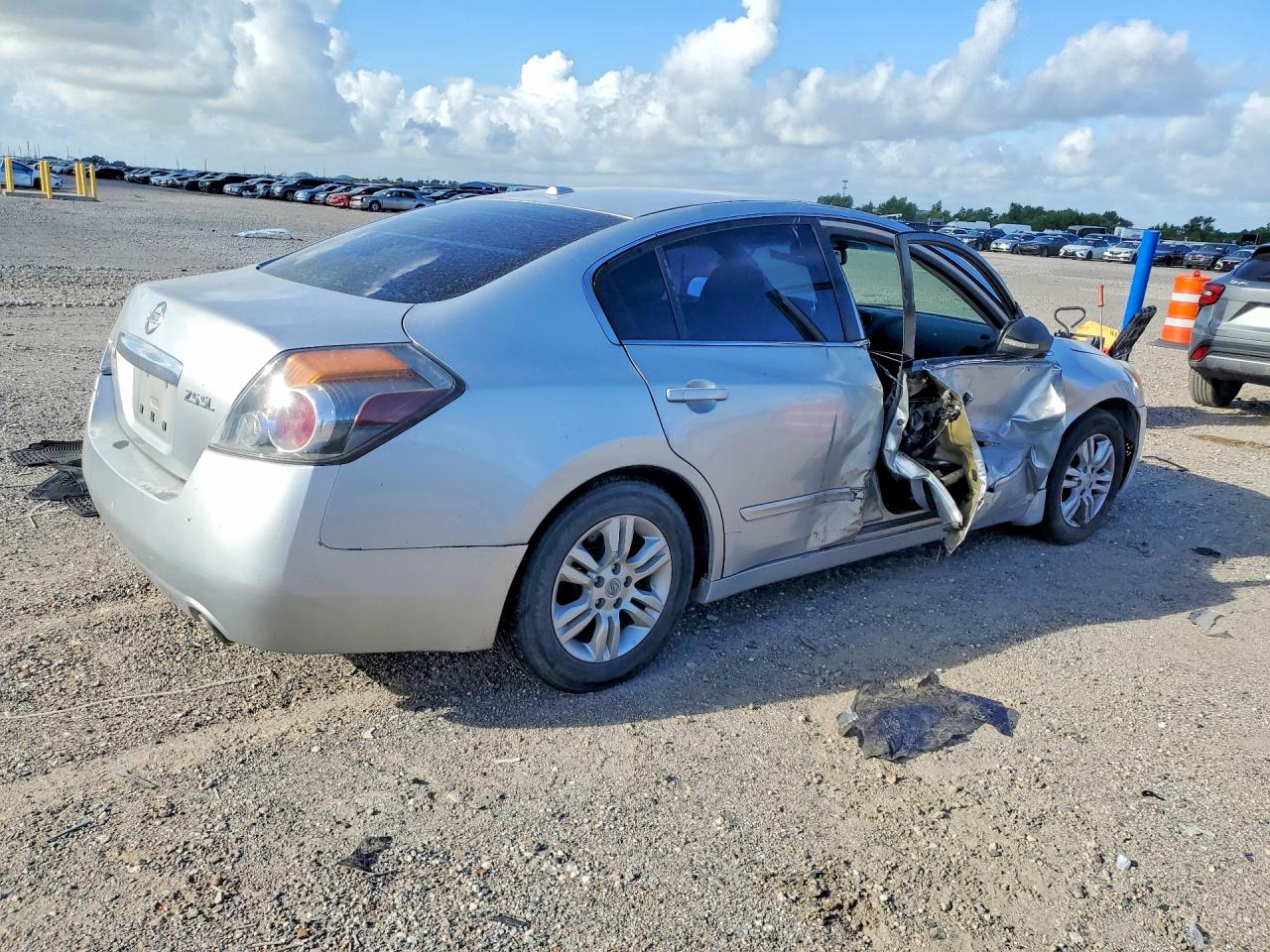 2010 Nissan Altima 2.5 Silver vin: 1N4AL2AP8AN553444
