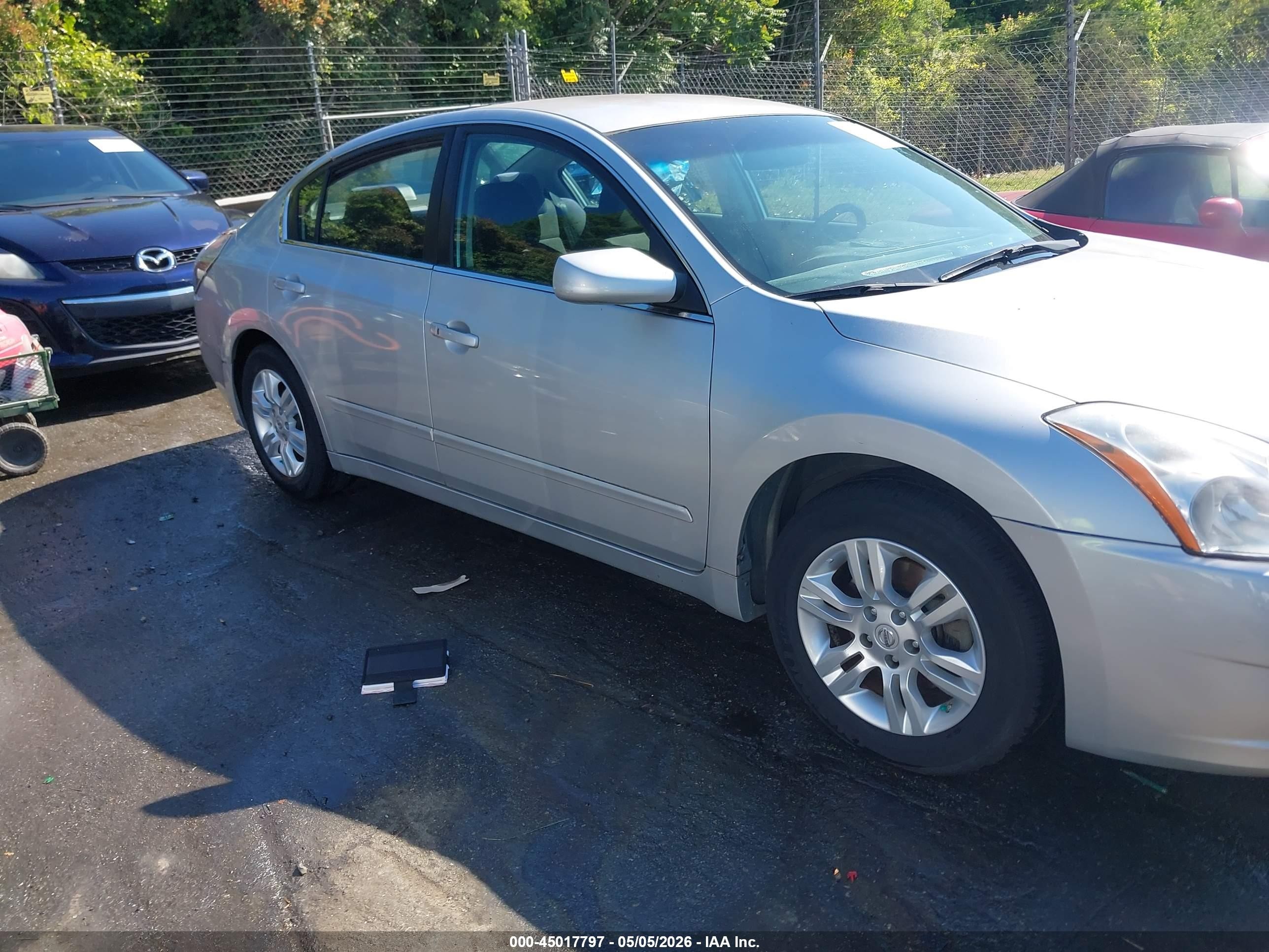 2011 Nissan Altima 2.5 S Silver vin: 1N4AL2AP8BC114242