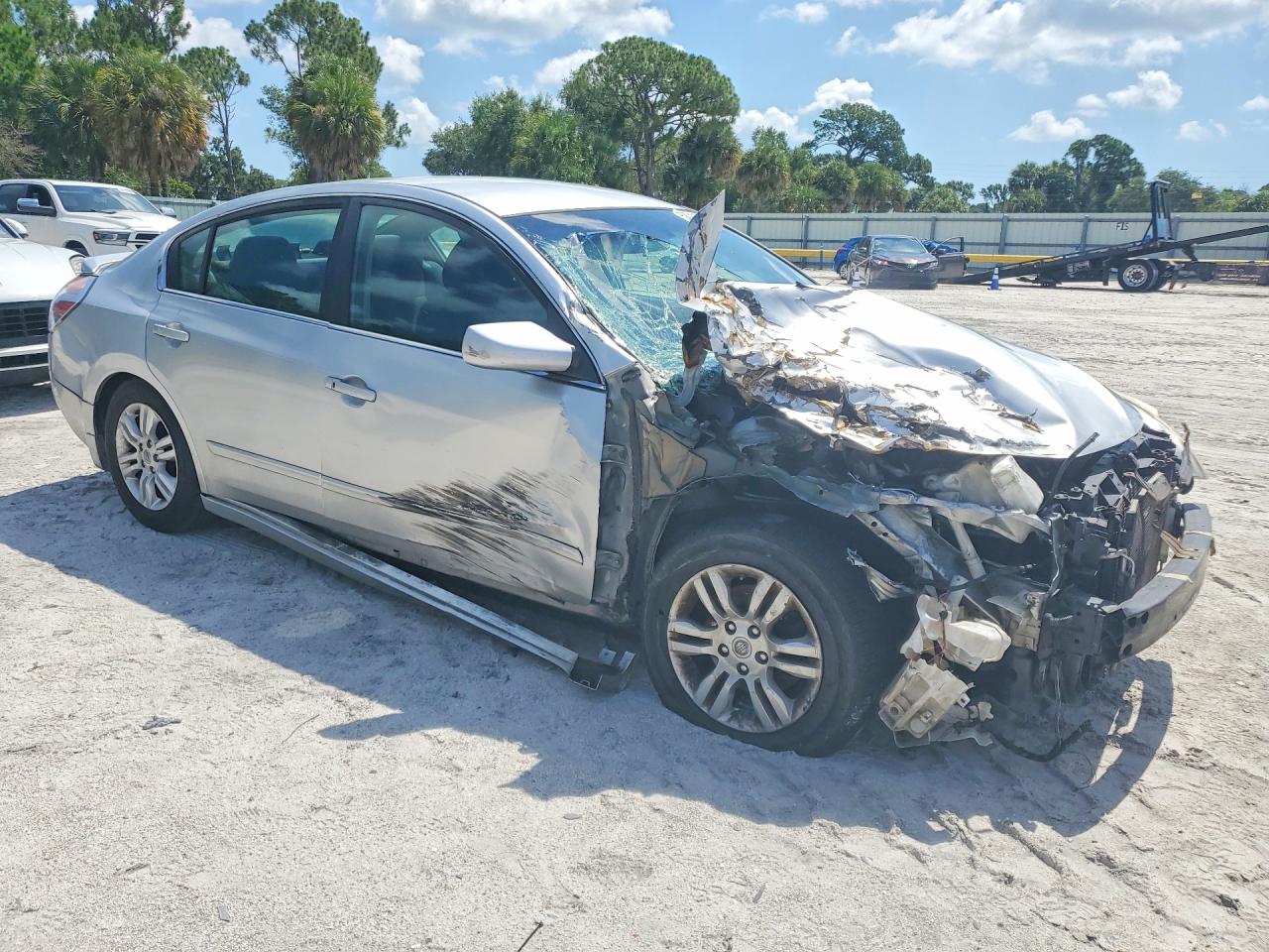 2011 Nissan Altima 2.5 Silver vin: 1N4AL2AP8BC138458