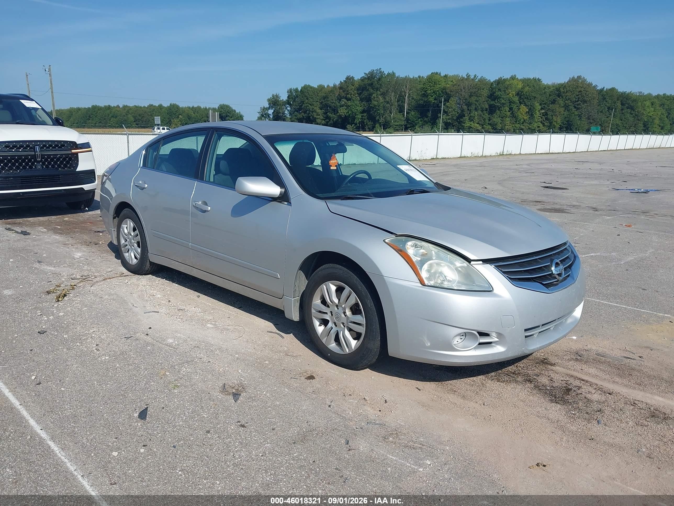 2011 Nissan Altima 2.5 S Silver vin: 1N4AL2AP8BC167037