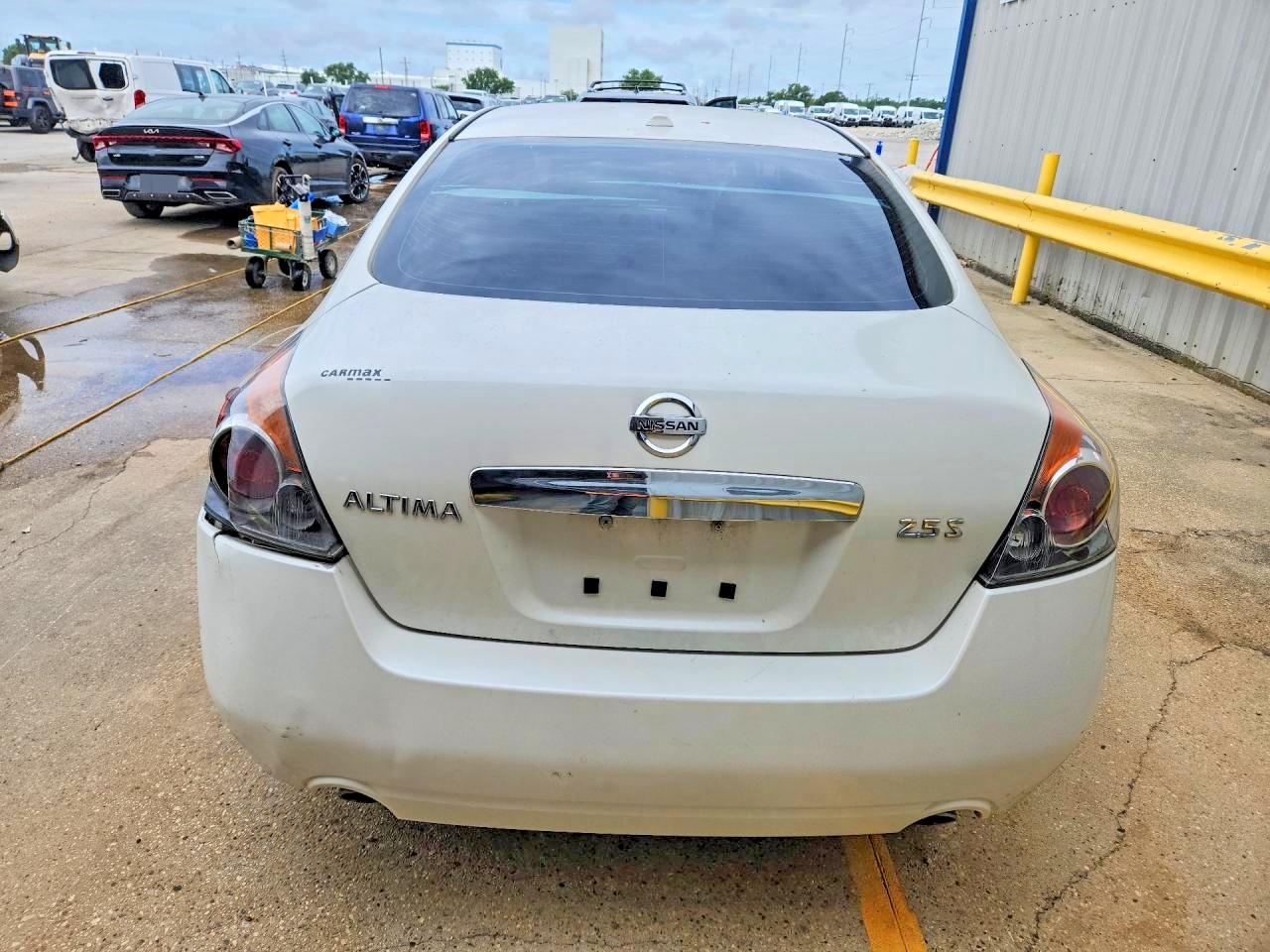 2011 Nissan Altima 2.5 White vin: 1N4AL2AP8BN452454
