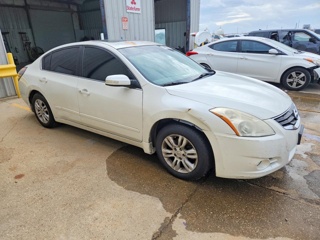 2011 Nissan Altima 2.5 White vin: 1N4AL2AP8BN452454