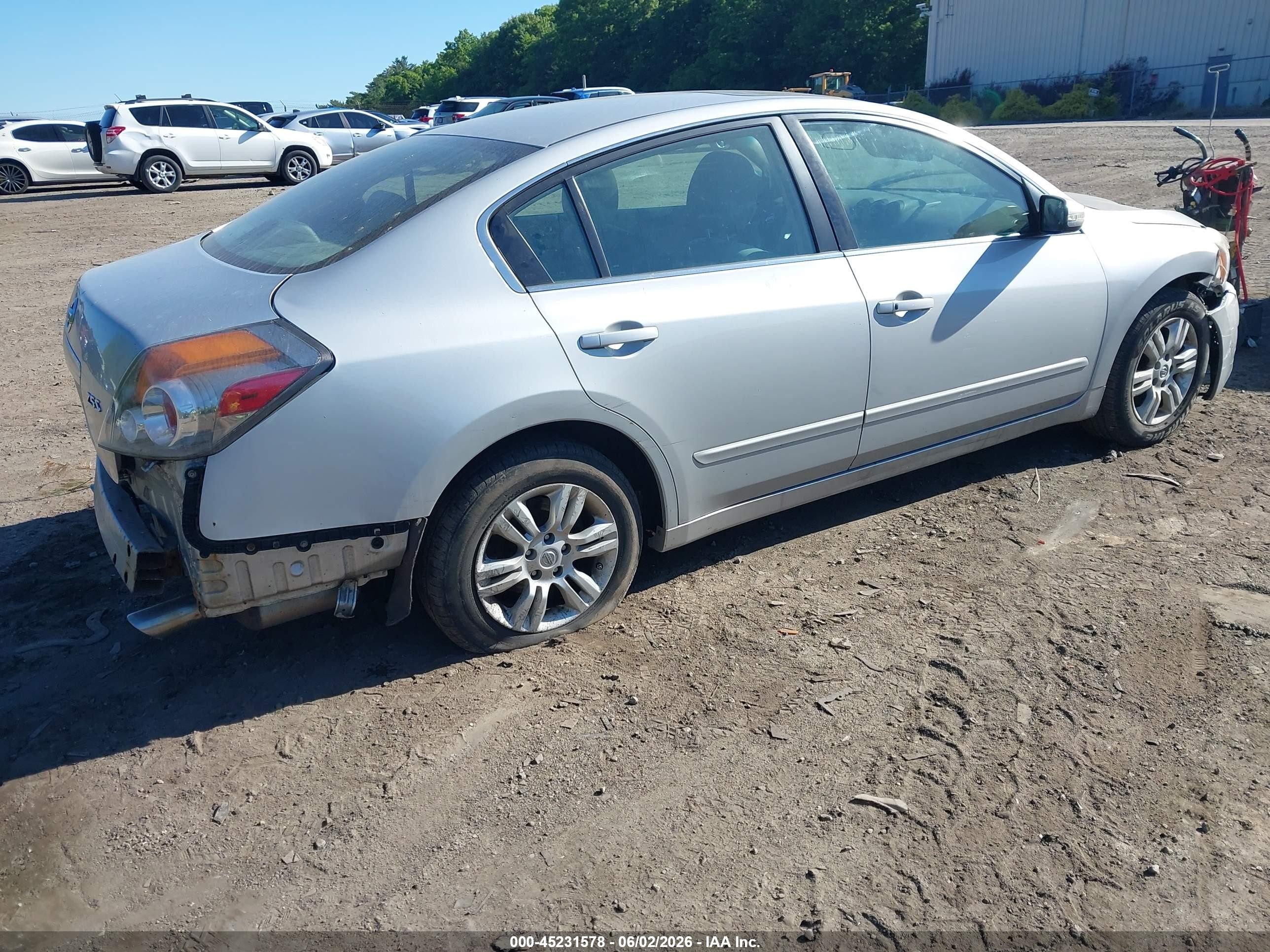 2011 Nissan Altima 2.5 S Silver vin: 1N4AL2AP8BN468525
