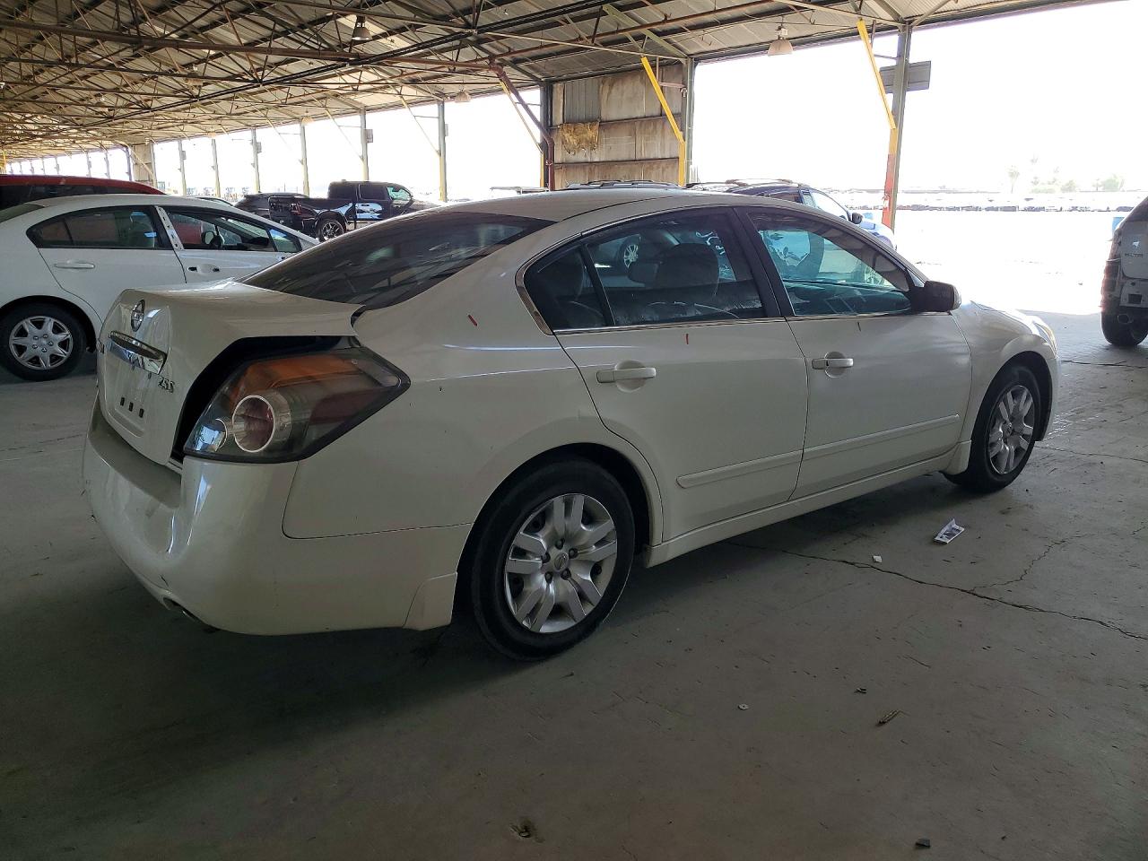 2011 Nissan Altima 2.5 White vin: 1N4AL2AP8BN480402