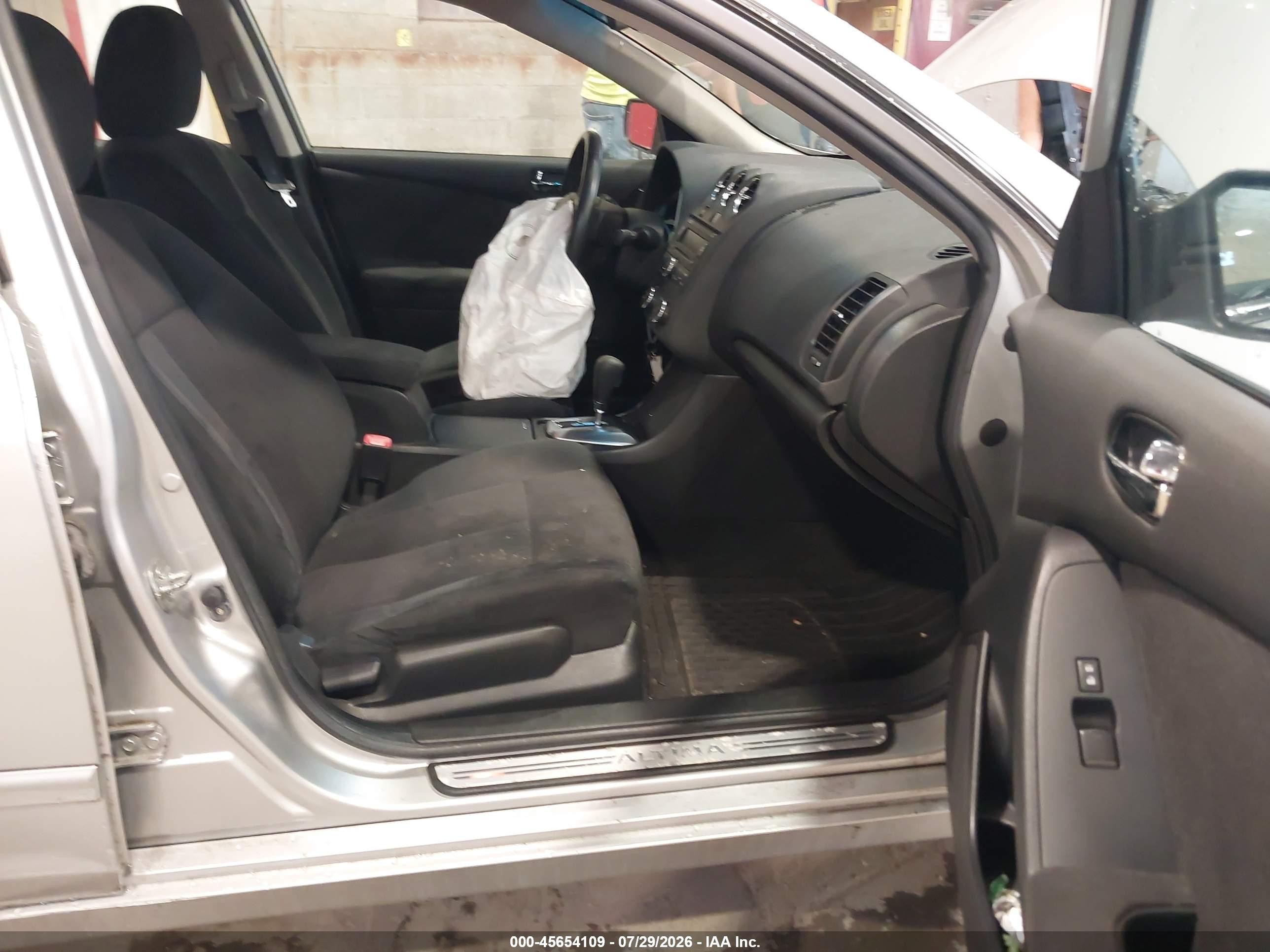 2011 Nissan Altima 2.5 S Silver vin: 1N4AL2AP8BN480514