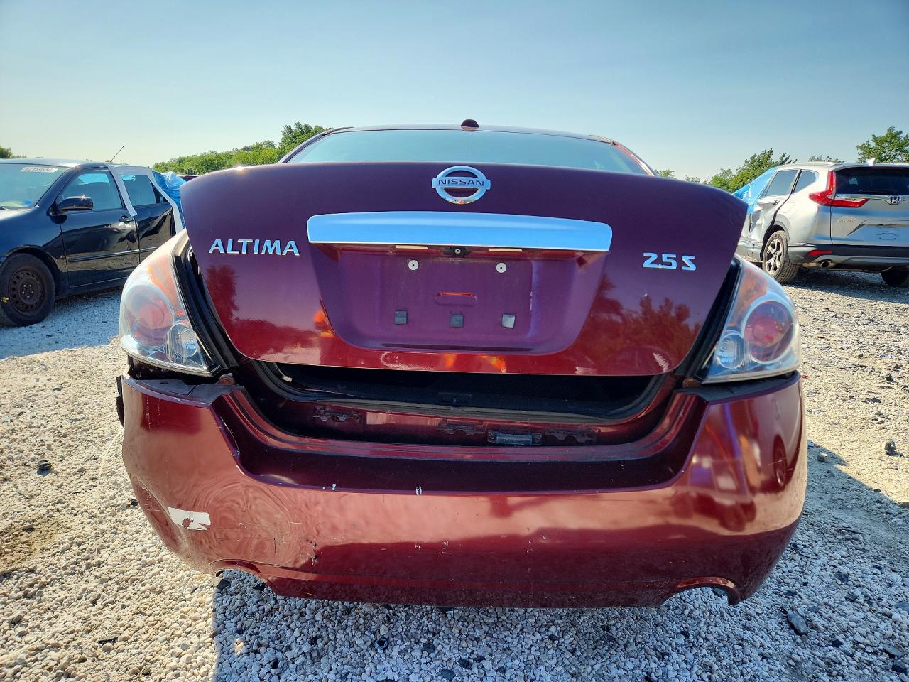 2011 Nissan Altima 2.5 Red vin: 1N4AL2AP8BN485275