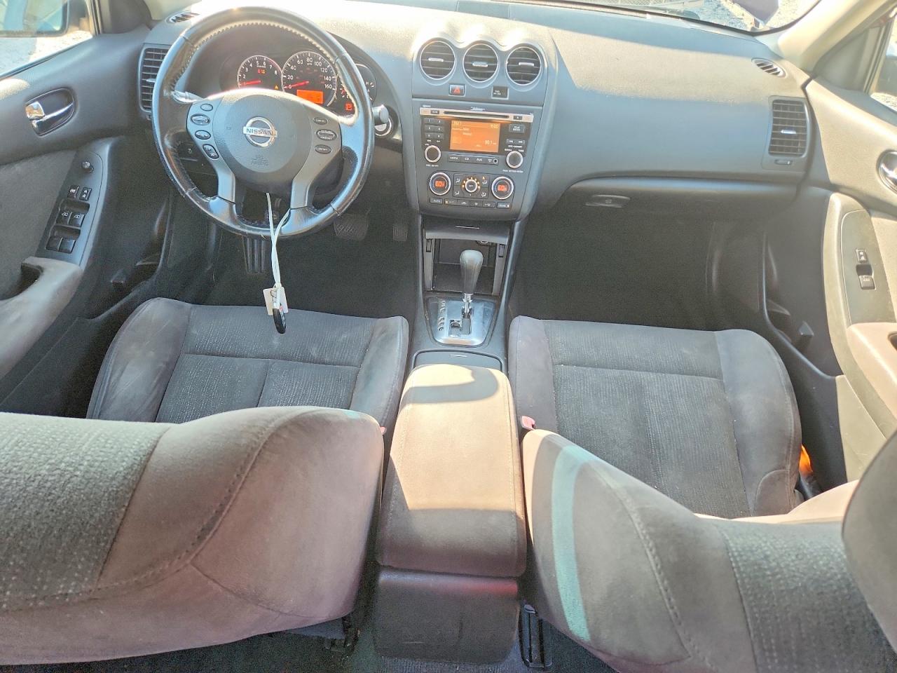 2011 Nissan Altima 2.5 Red vin: 1N4AL2AP8BN485275