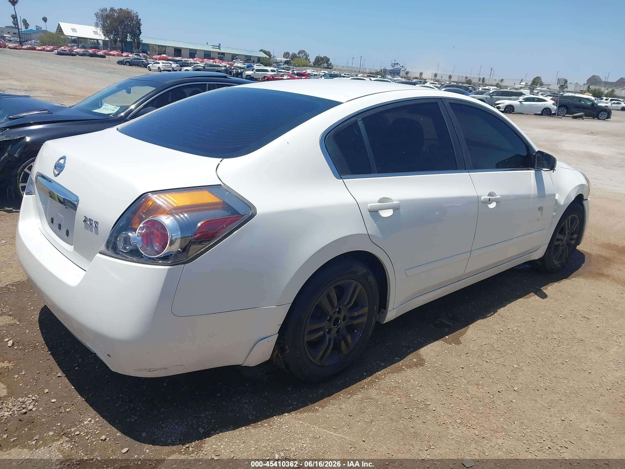 2011 Nissan Altima 2.5 S White vin: 1N4AL2AP8BN490525
