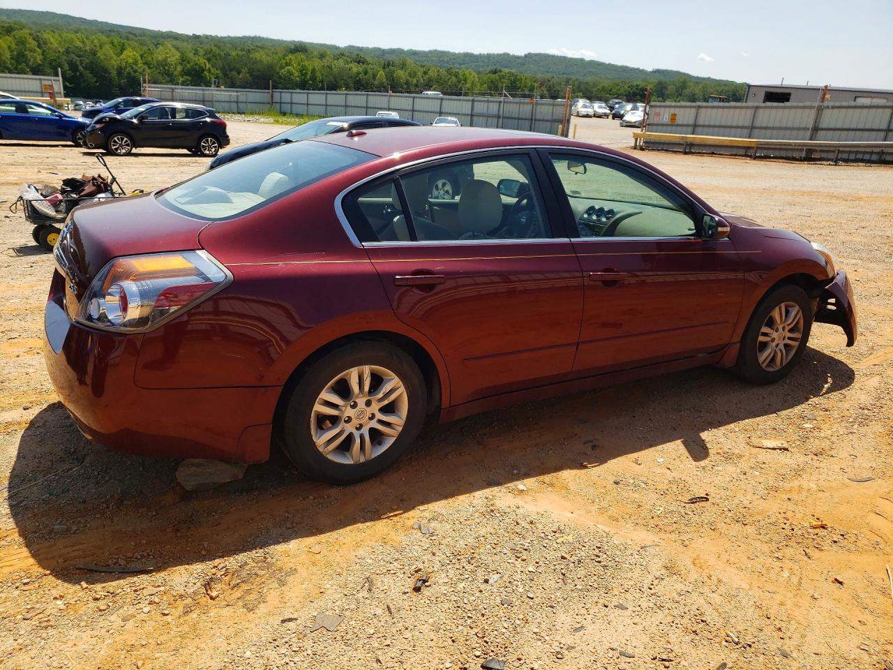 2012 Nissan Altima 2.5 Burgundy vin: 1N4AL2AP8CC131639