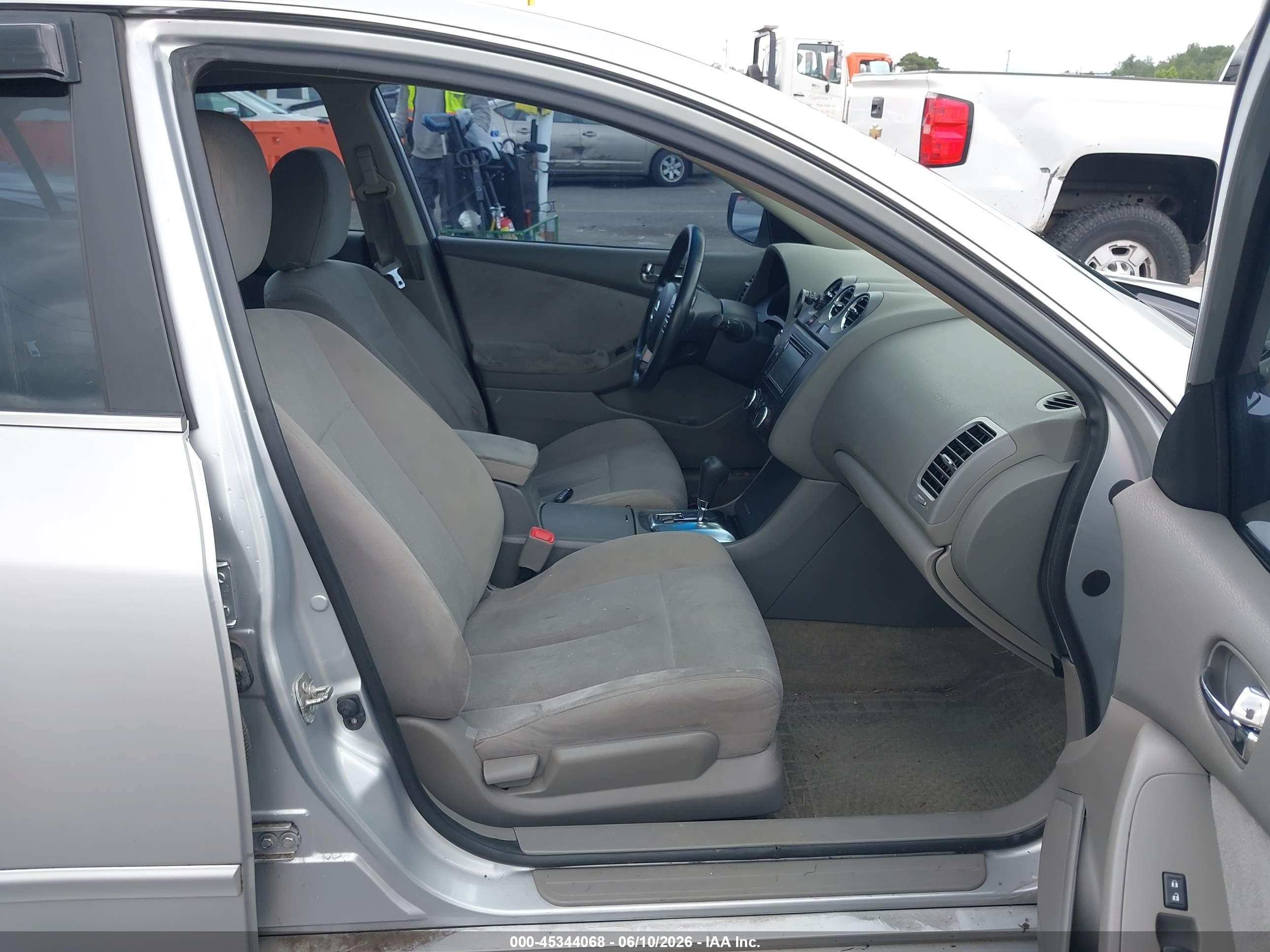2012 Nissan Altima 2.5 Silver vin: 1N4AL2AP8CC160493
