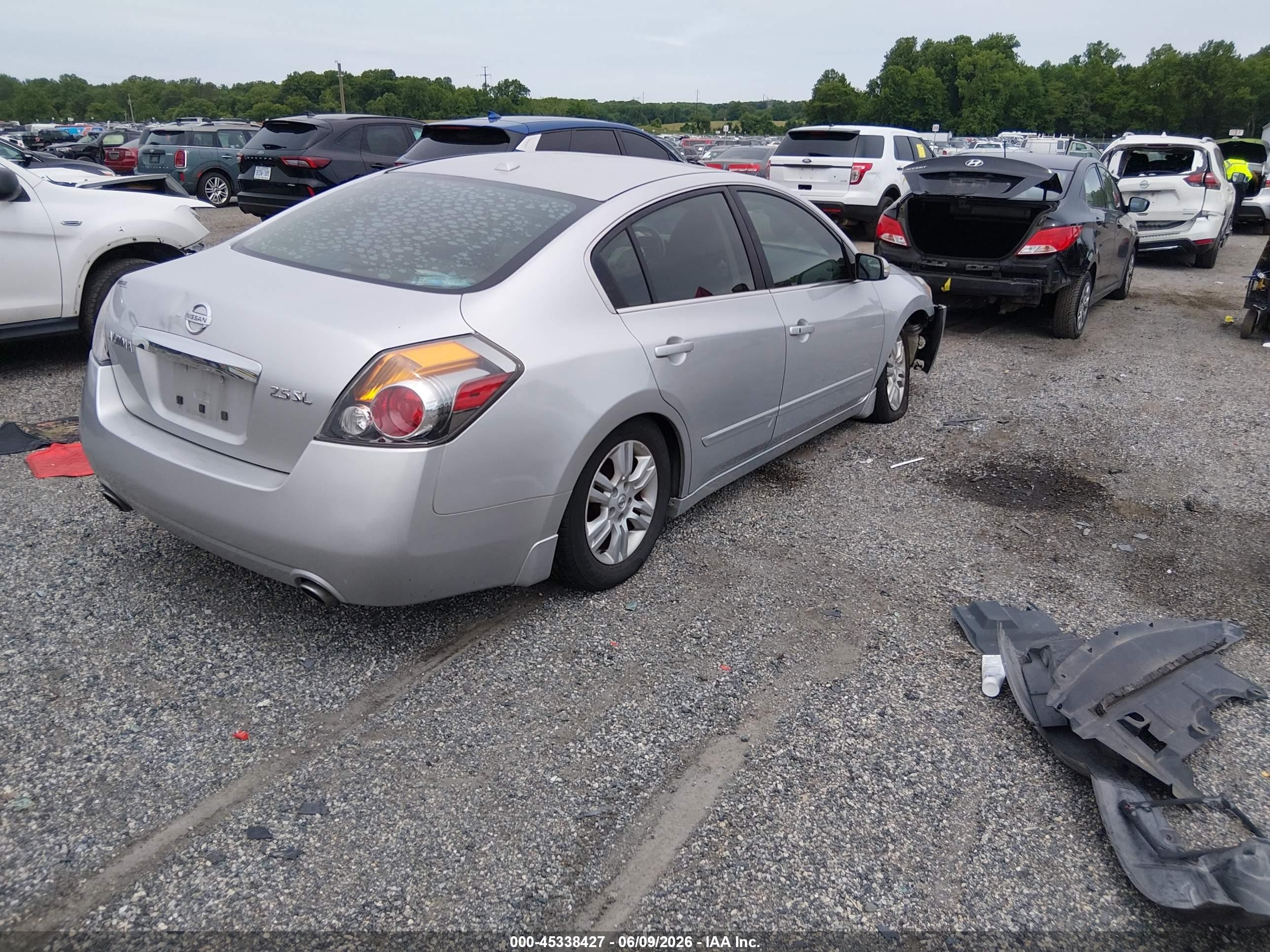 2012 Nissan Altima 2.5 S Silver vin: 1N4AL2AP8CC245544