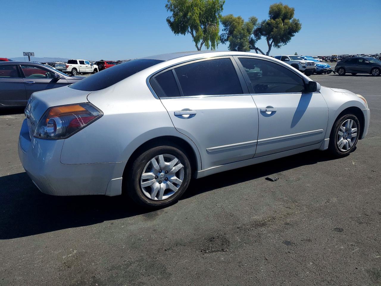 2012 Nissan Altima 2.5 Silver vin: 1N4AL2AP8CN521287