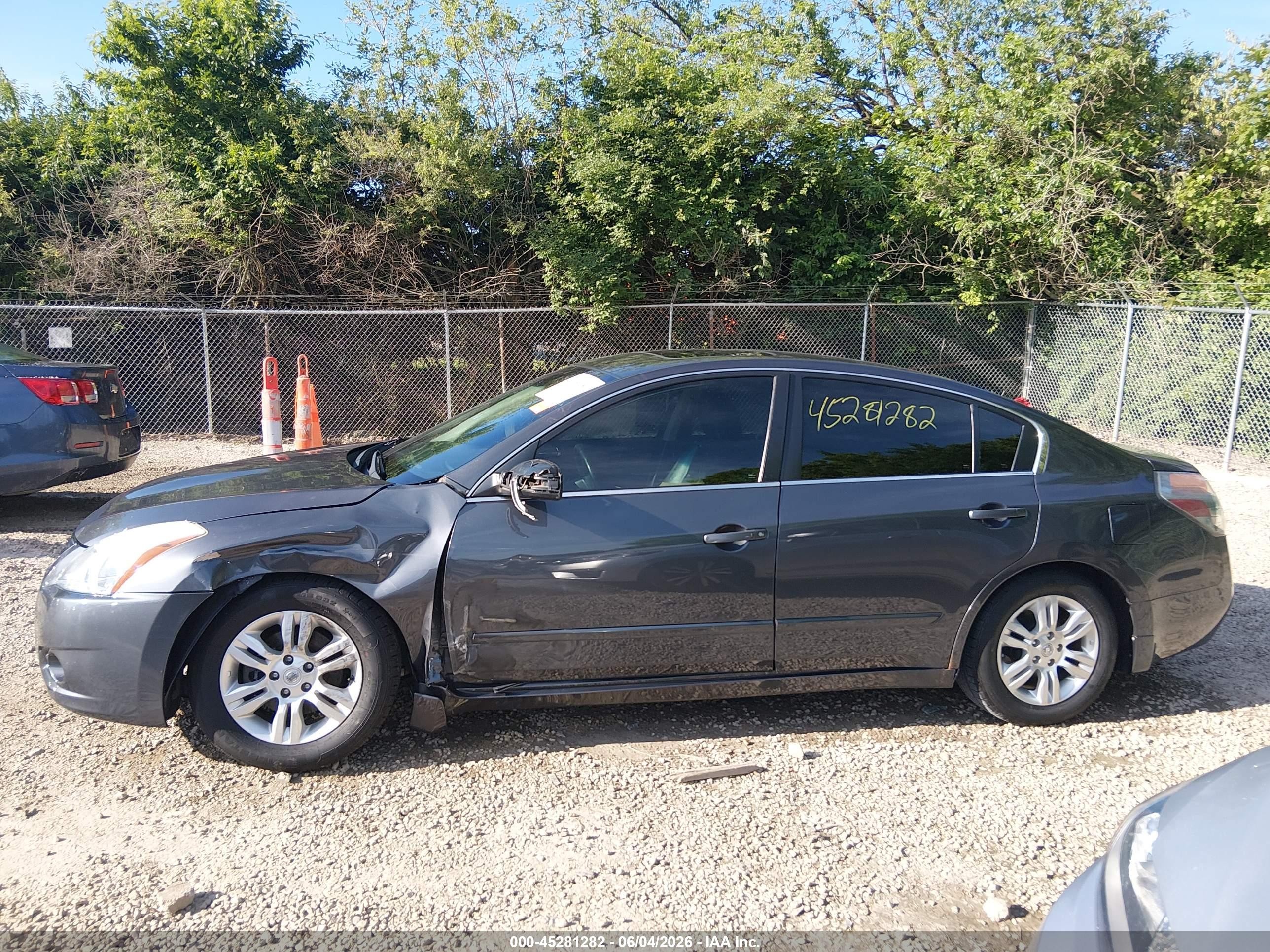 2012 Nissan Altima 2.5 S Gray vin: 1N4AL2AP8CN546822