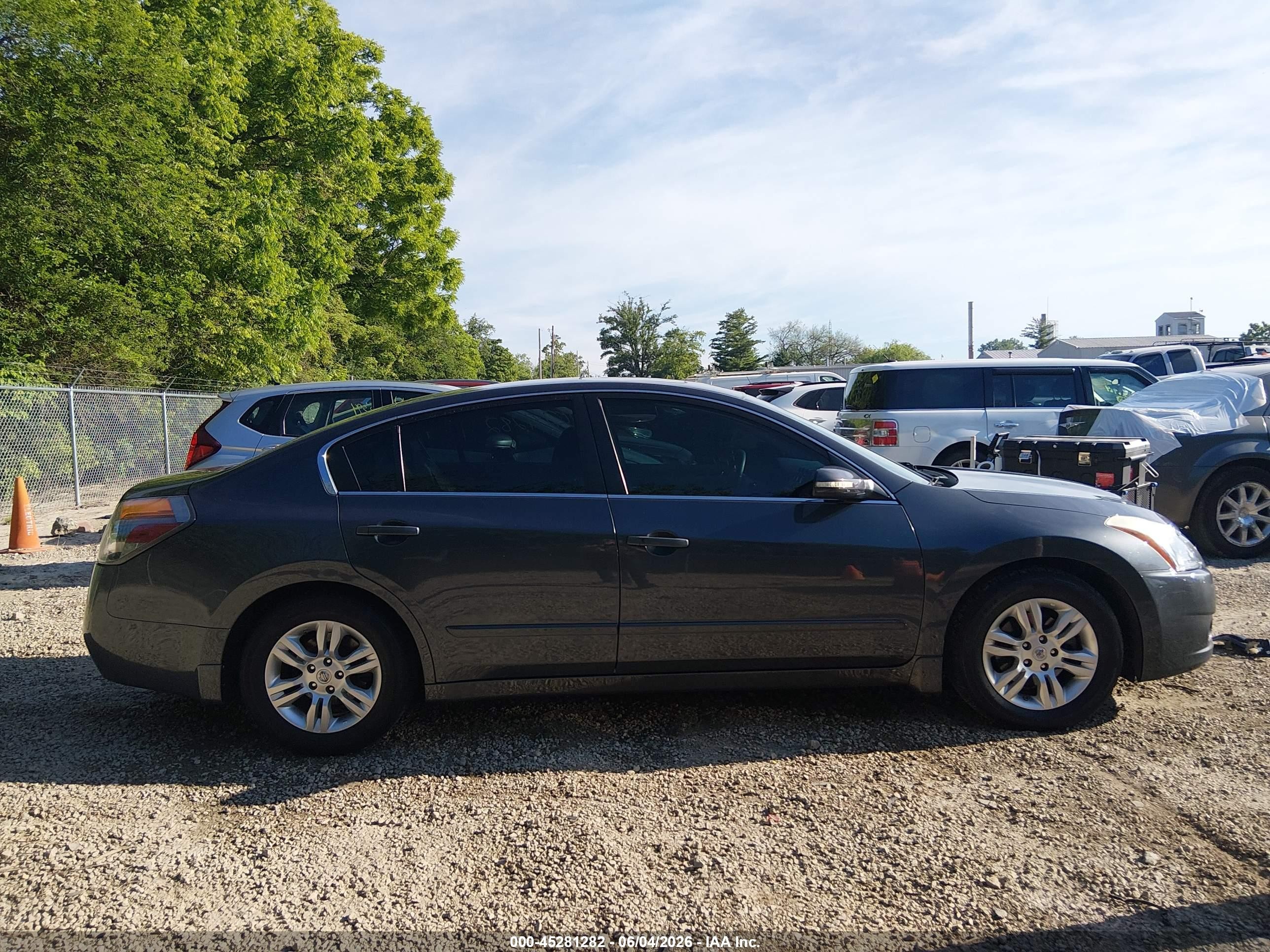 2012 Nissan Altima 2.5 S Gray vin: 1N4AL2AP8CN546822