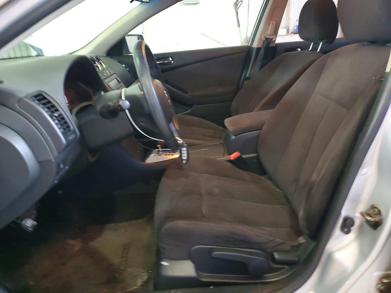 2010 Nissan Altima 2.5 Серебряный vin: 1N4AL2AP9AC100736