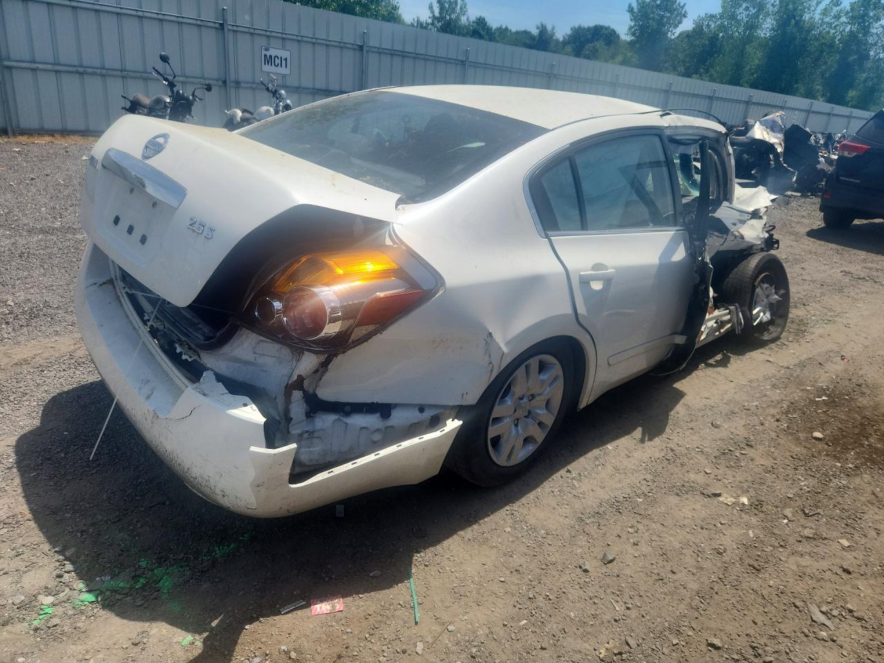 2010 Nissan Altima 2.5 White vin: 1N4AL2AP9AC142226