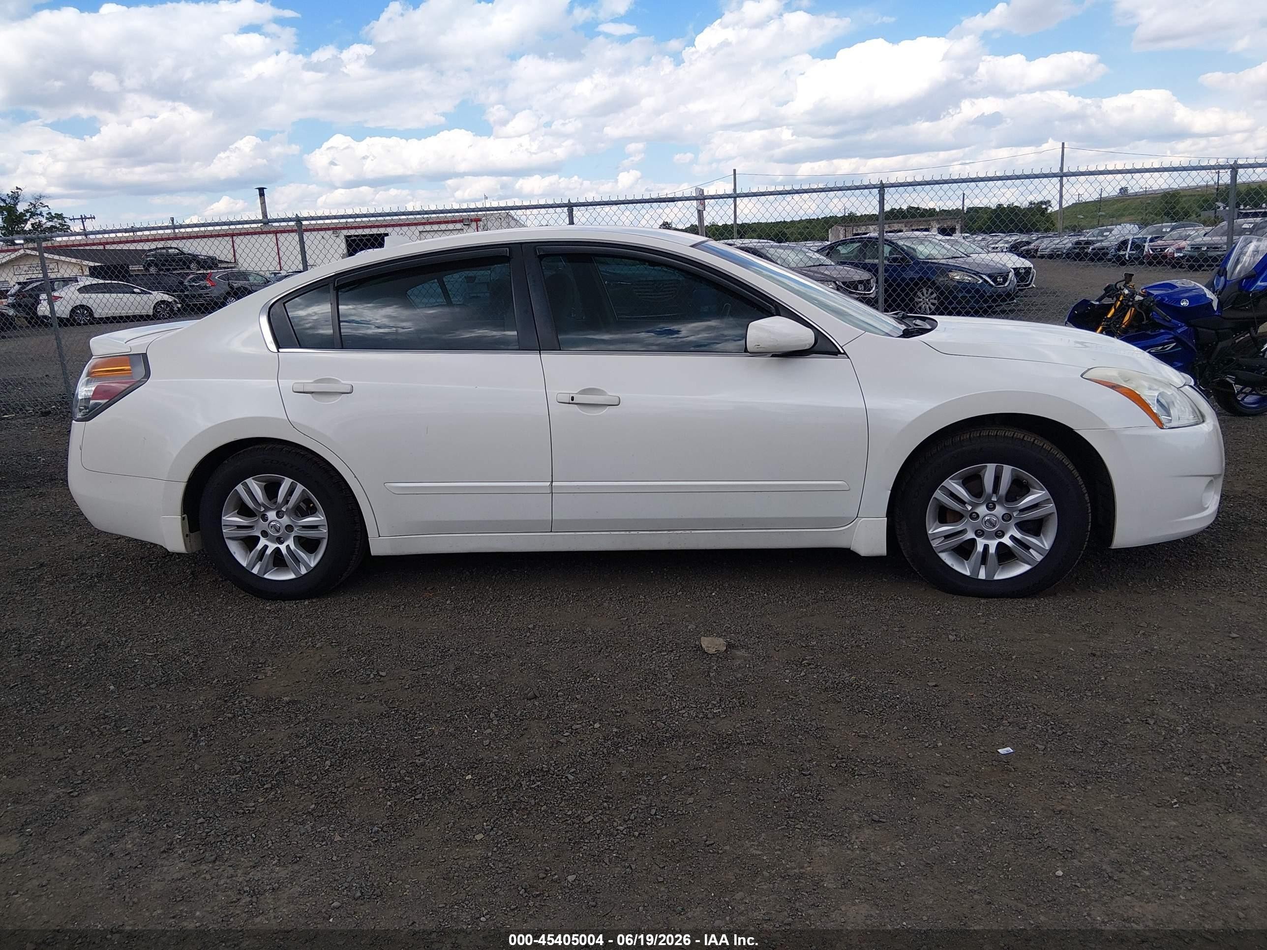 2010 Nissan Altima 2.5 S White vin: 1N4AL2AP9AN406730