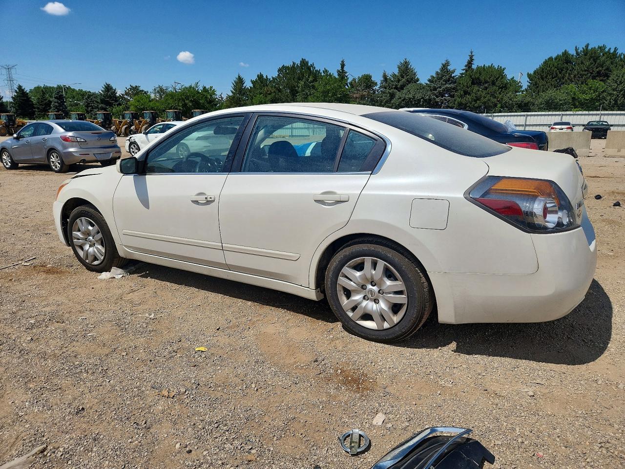 2010 Nissan Altima Base White vin: 1N4AL2AP9AN452302