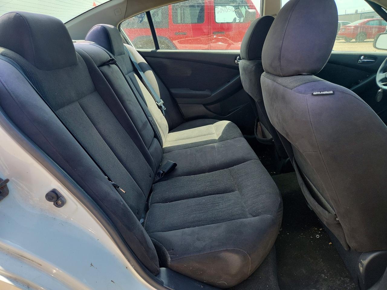 2010 Nissan Altima Base White vin: 1N4AL2AP9AN452302