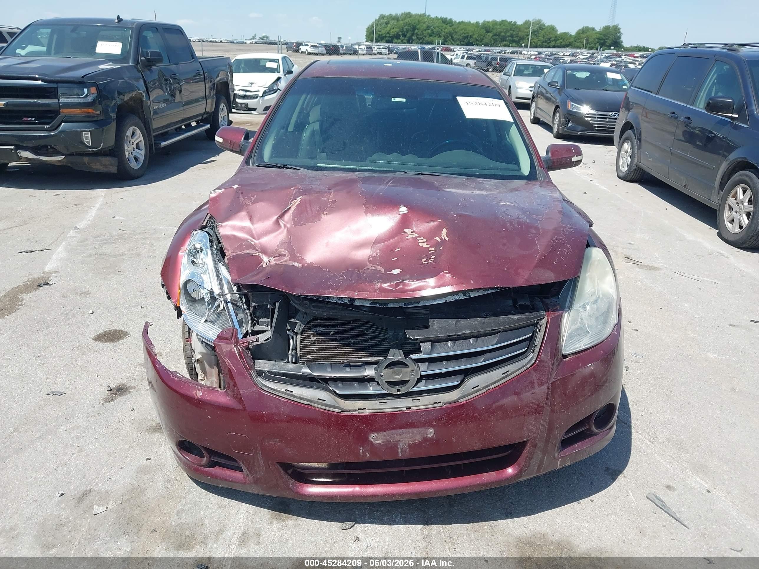 2010 Nissan Altima 2.5 S Red vin: 1N4AL2AP9AN459766