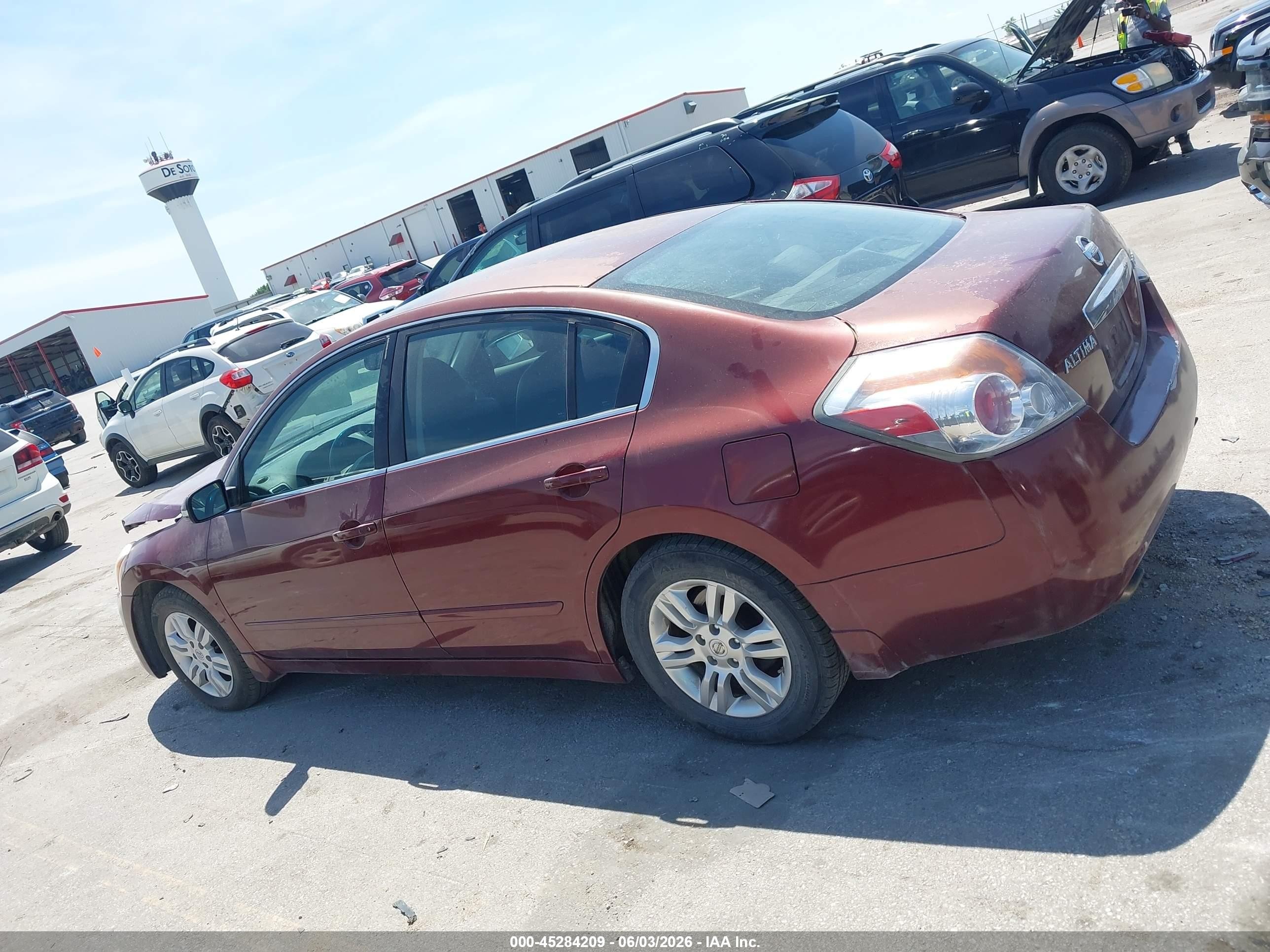 2010 Nissan Altima 2.5 S Red vin: 1N4AL2AP9AN459766