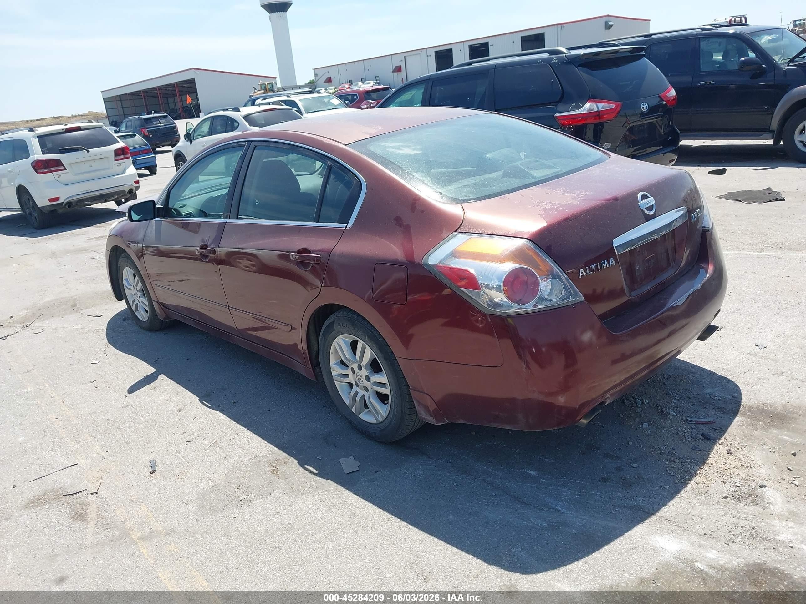 2010 Nissan Altima 2.5 S Red vin: 1N4AL2AP9AN459766