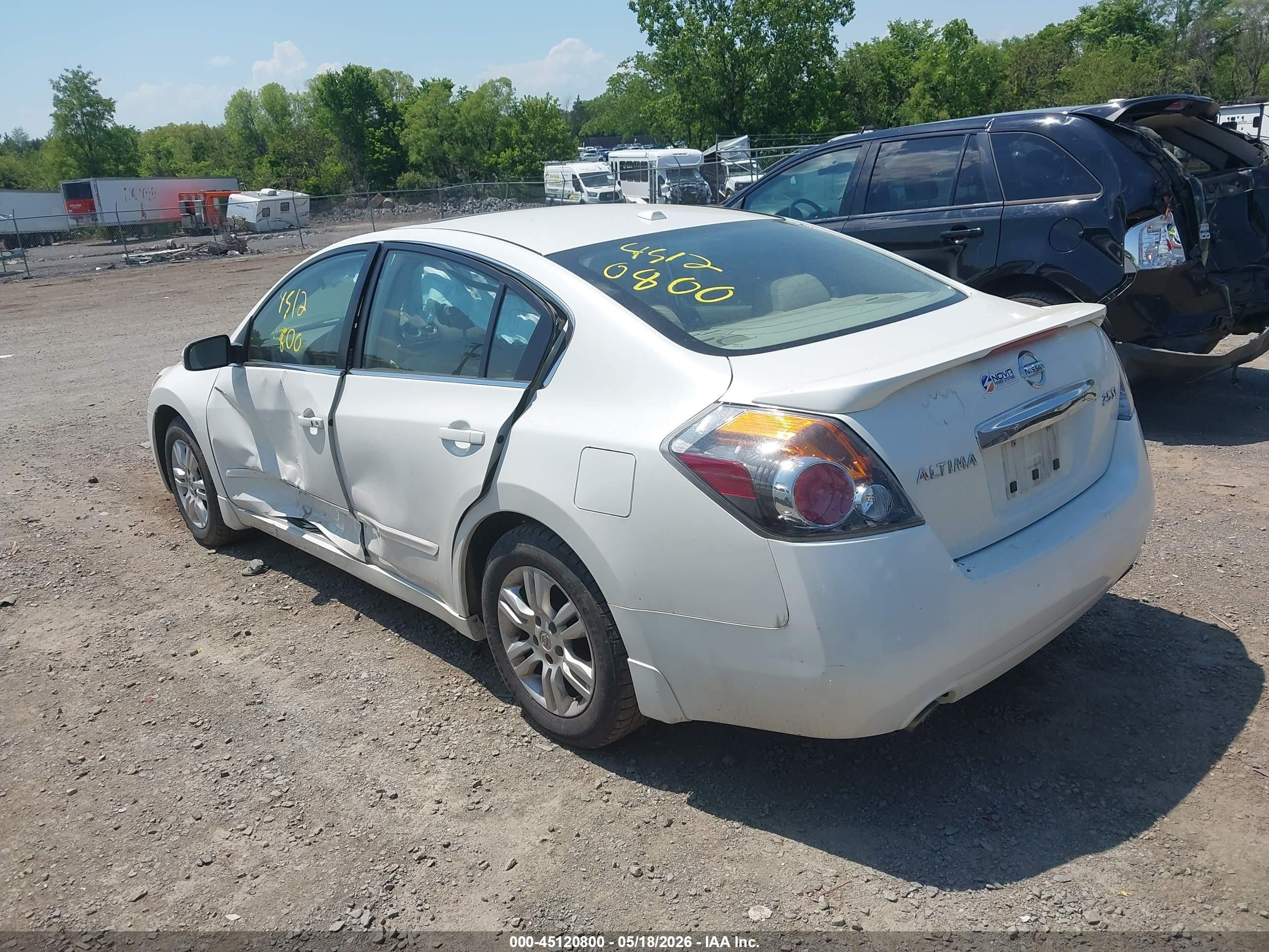 2010 Nissan Altima 2.5 S White vin: 1N4AL2AP9AN467740