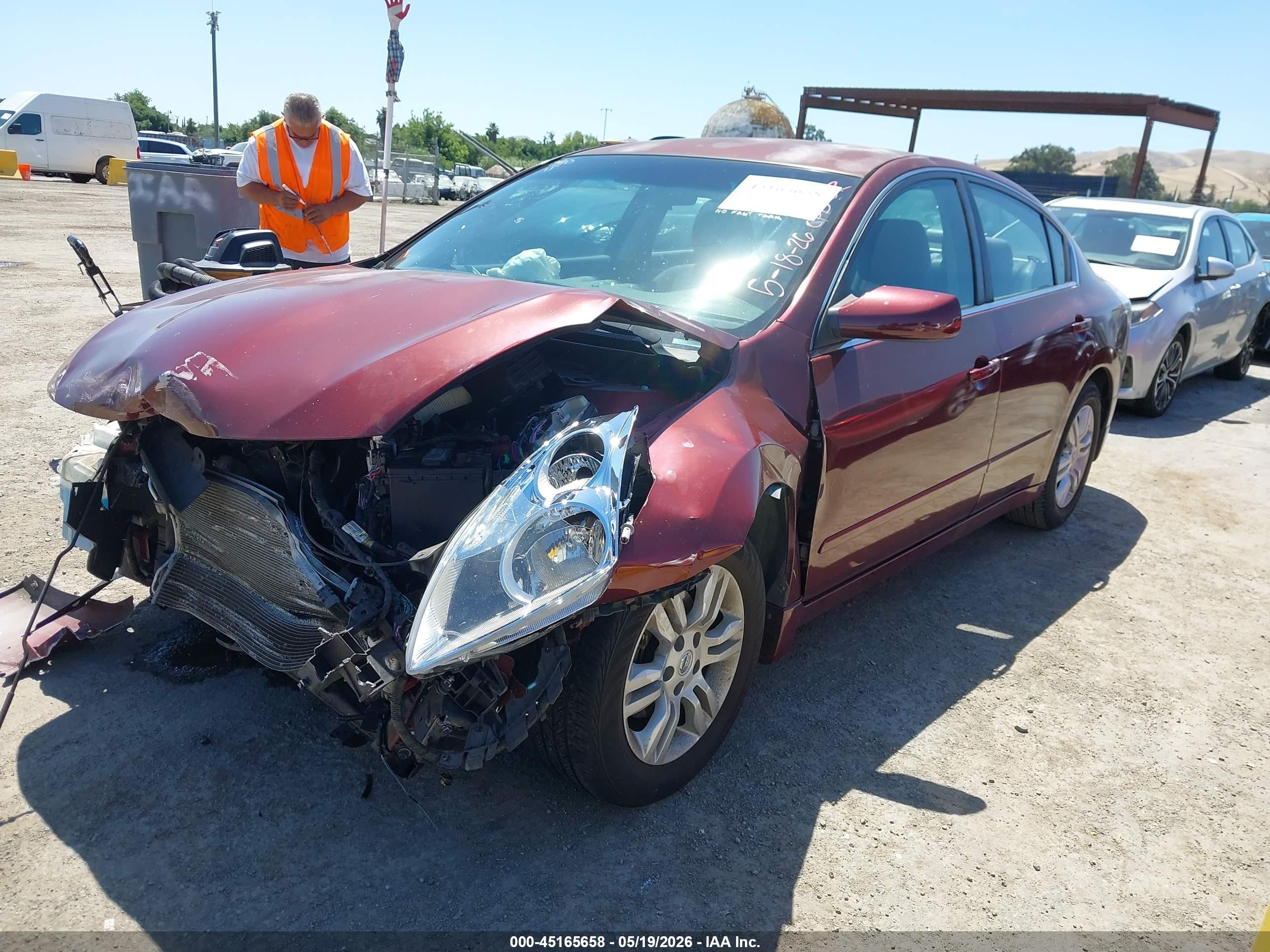 2010 Nissan Altima 2.5 S Burgundy vin: 1N4AL2AP9AN506990