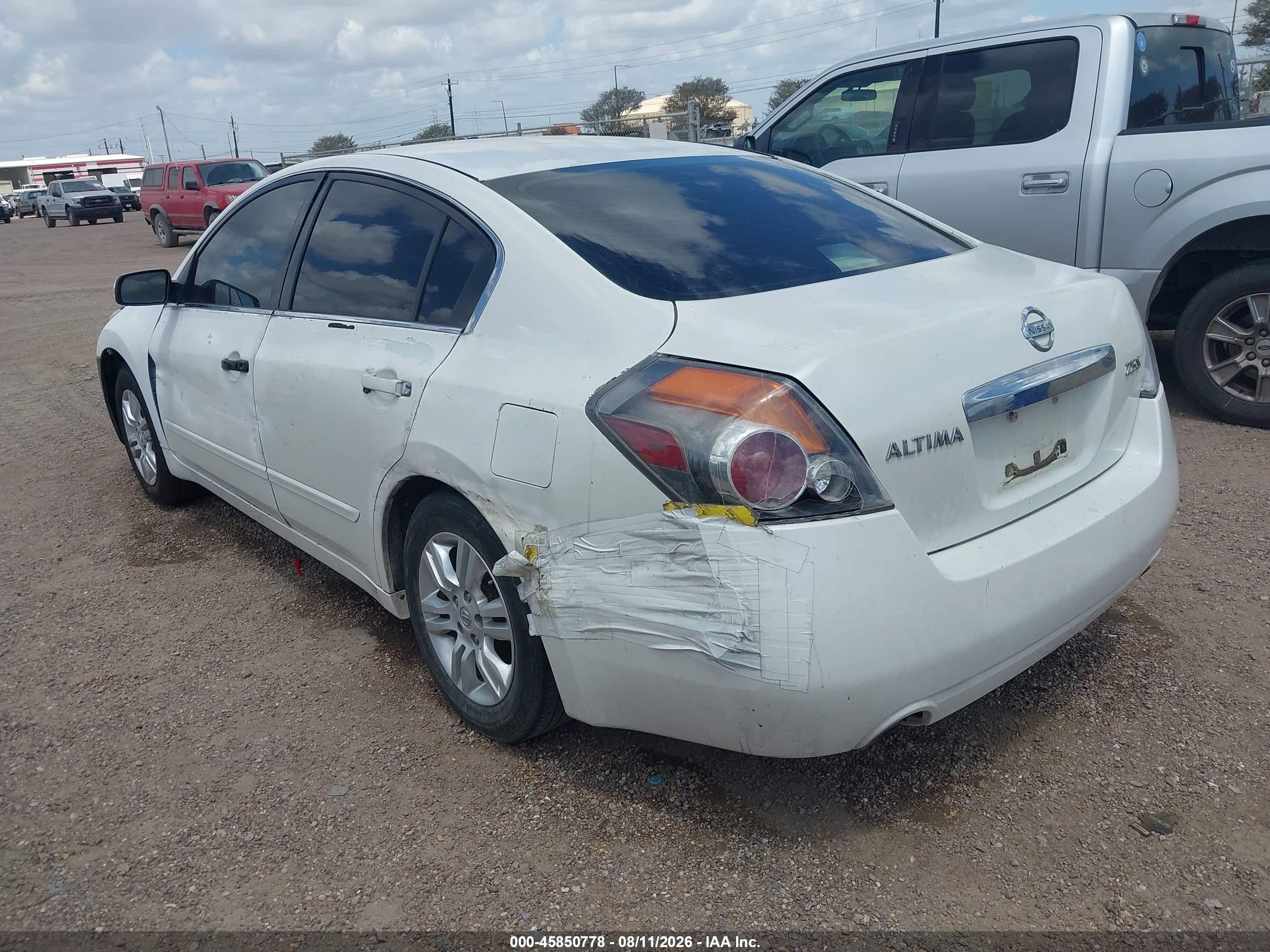 2010 Nissan Altima 2.5 S White vin: 1N4AL2AP9AN508657