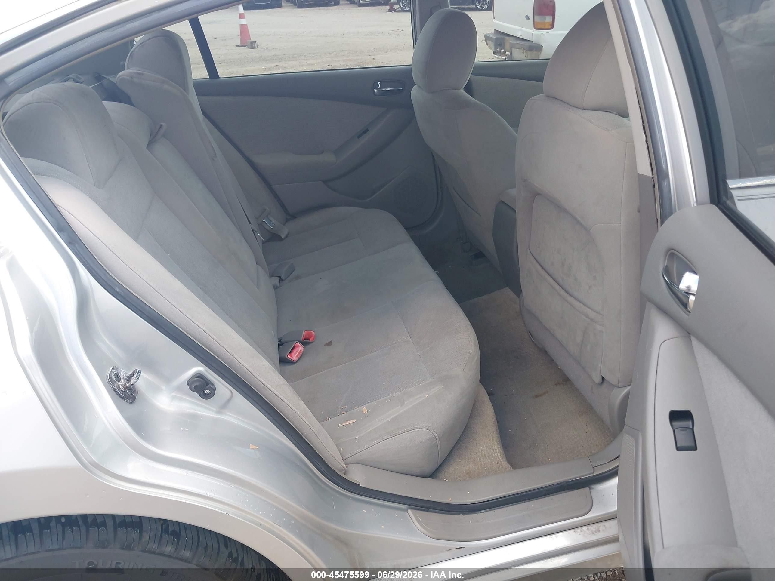 2010 Nissan Altima 2.5 S Silver vin: 1N4AL2AP9AN529363