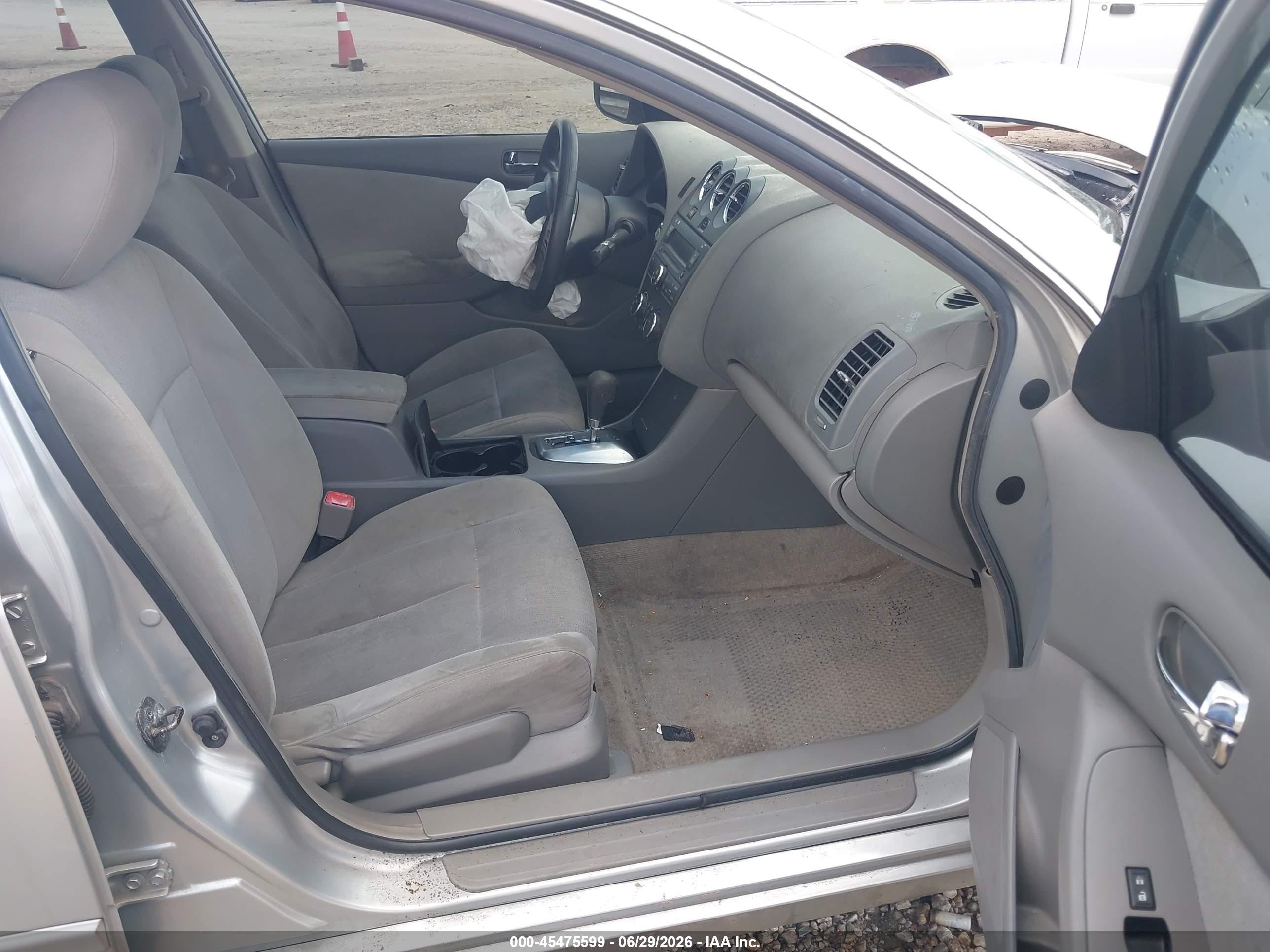 2010 Nissan Altima 2.5 S Silver vin: 1N4AL2AP9AN529363