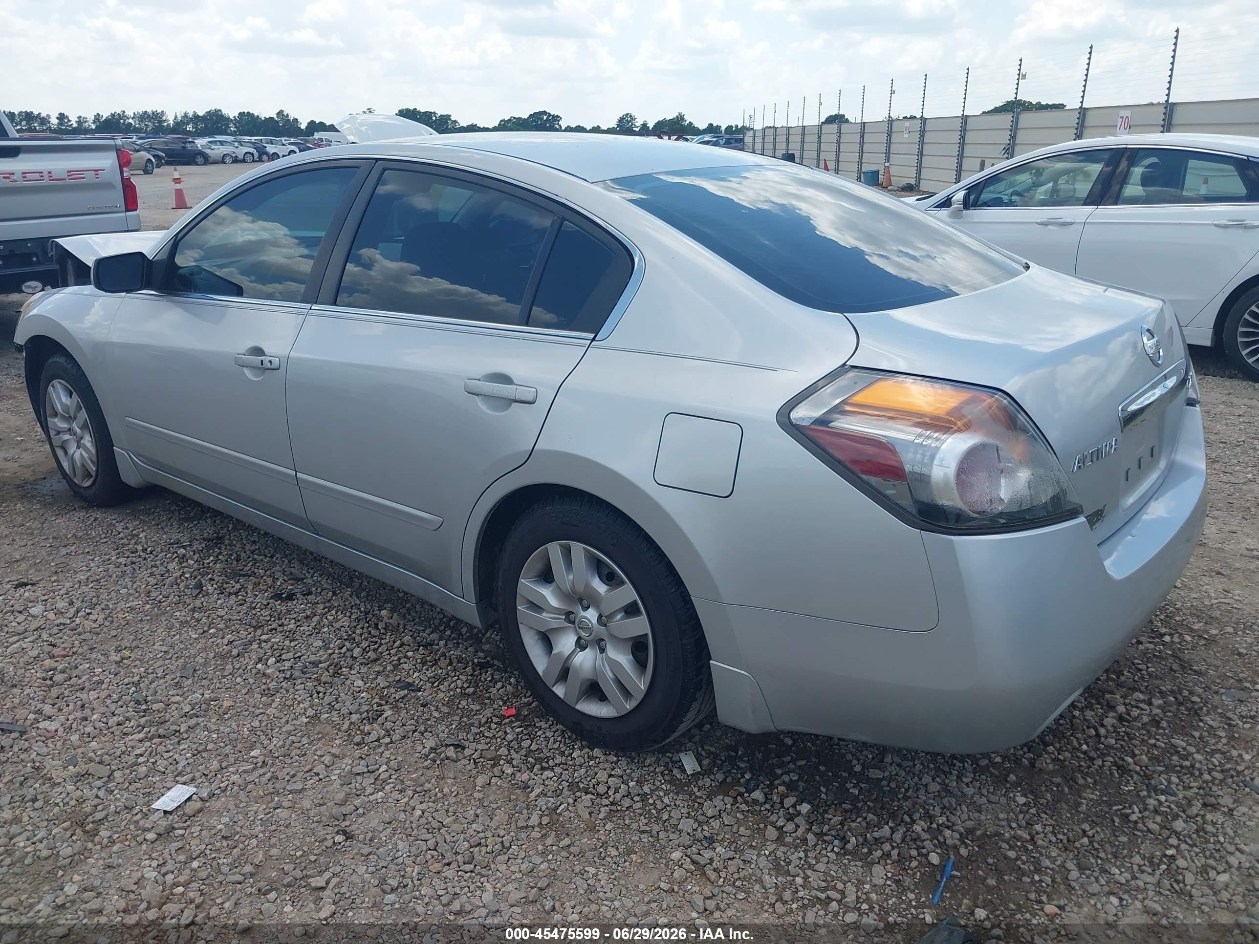 2010 Nissan Altima 2.5 S Silver vin: 1N4AL2AP9AN529363