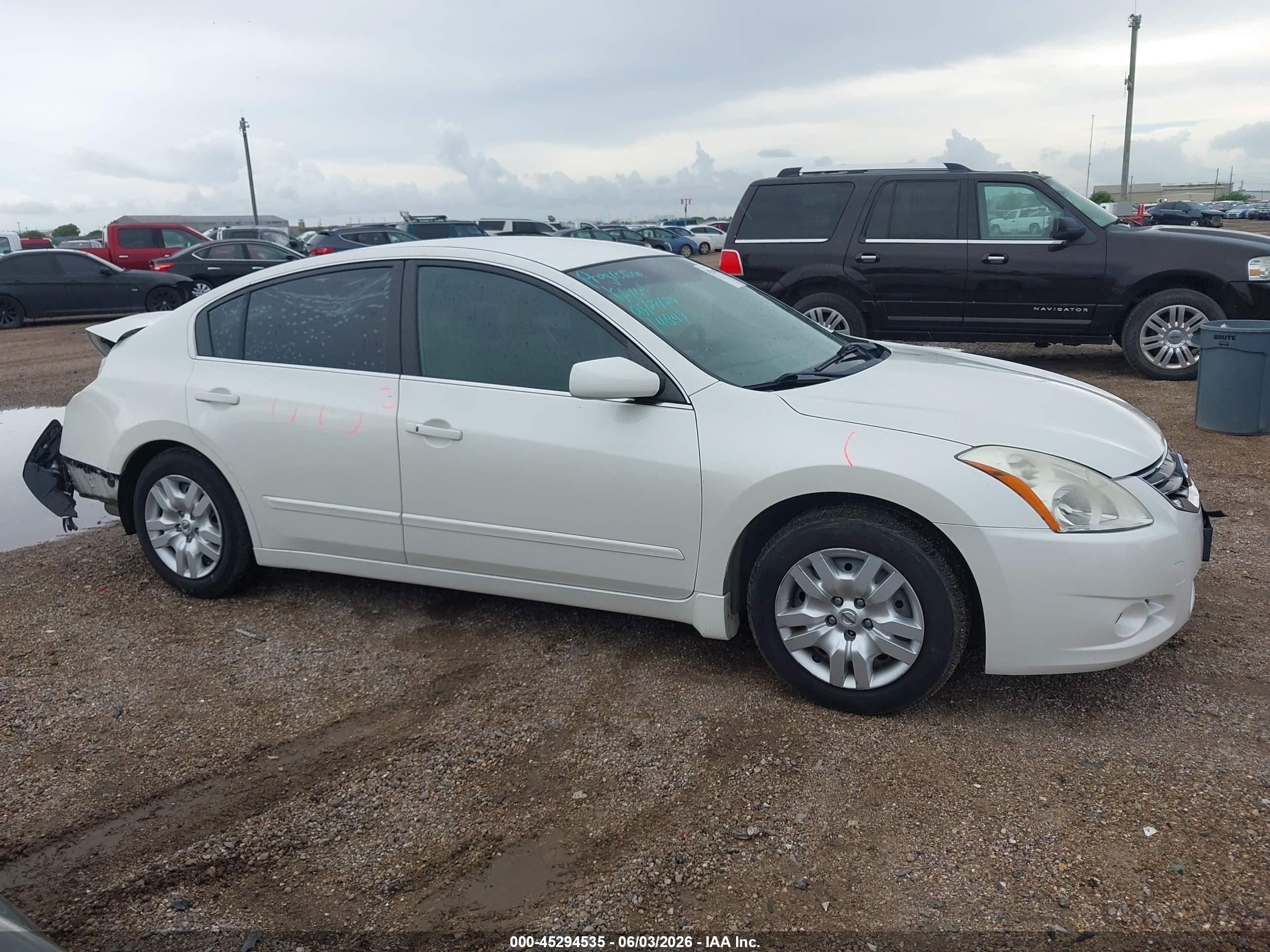 2010 Nissan Altima 2.5 S White vin: 1N4AL2AP9AN546566