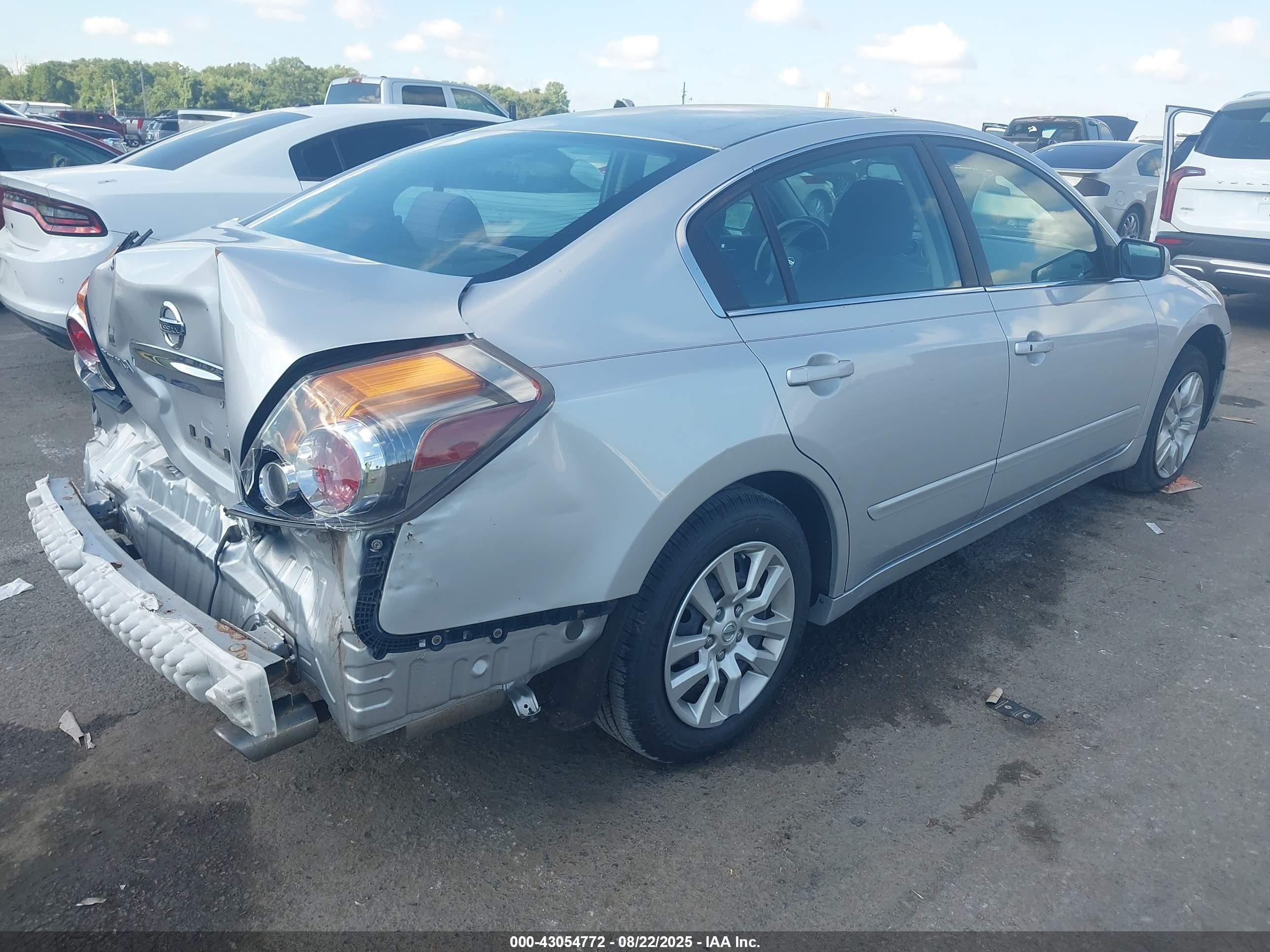 2011 Nissan Altima 2.5 S Silver vin: 1N4AL2AP9BC154412