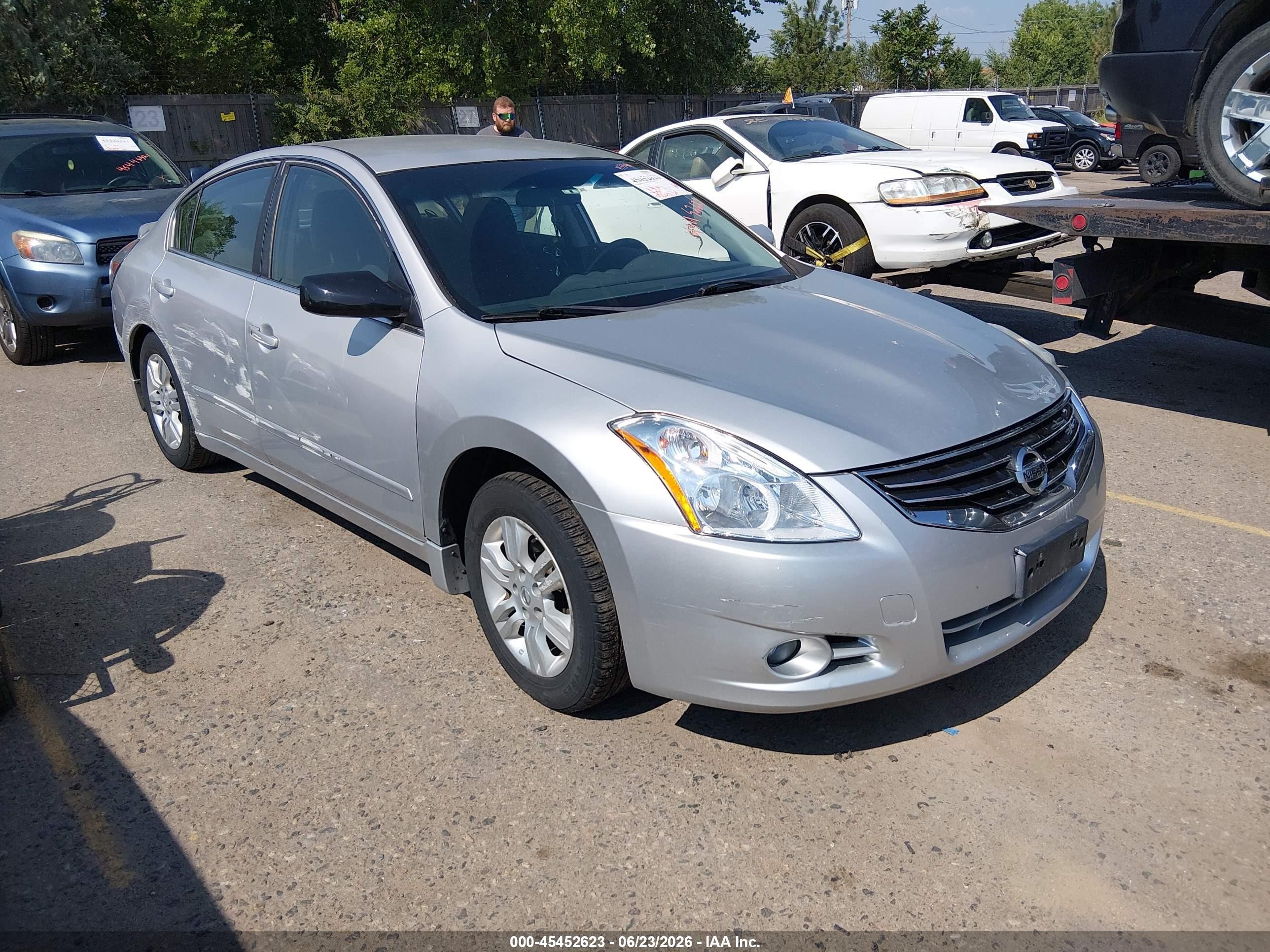 2011 Nissan Altima 2.5 S Серебряный vin: 1N4AL2AP9BN408351