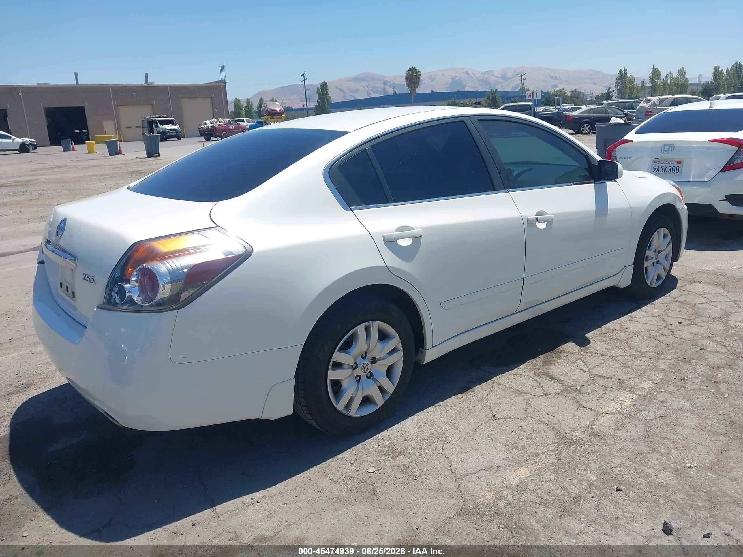 2011 Nissan Altima 2.5 S White vin: 1N4AL2AP9BN413789