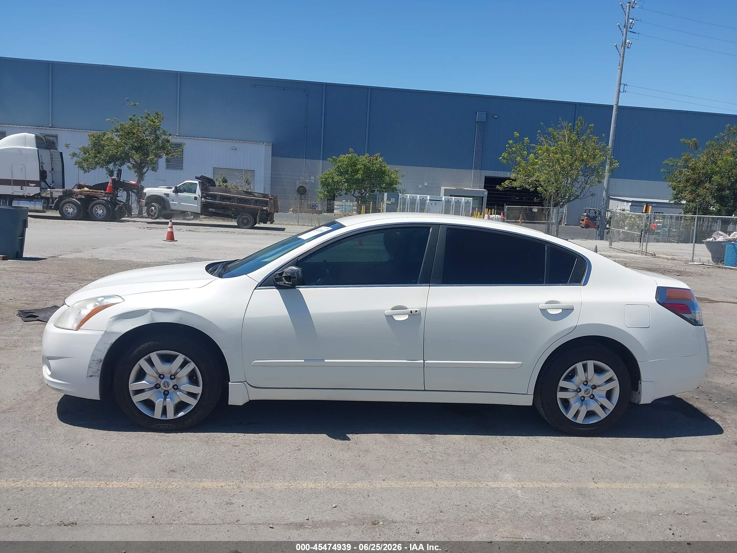 2011 Nissan Altima 2.5 S White vin: 1N4AL2AP9BN413789