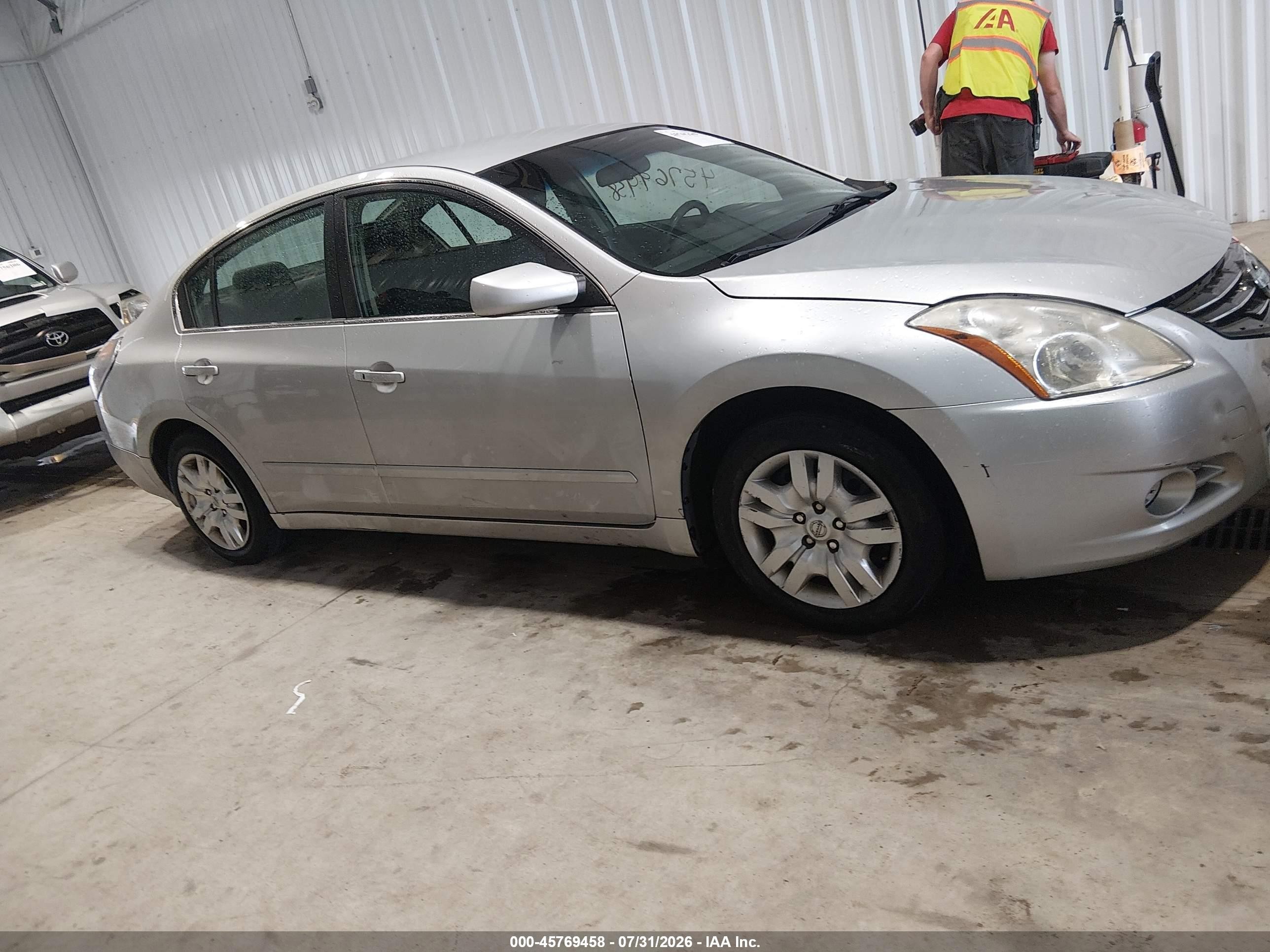 2011 Nissan Altima 2.5 S Silver vin: 1N4AL2AP9BN459042